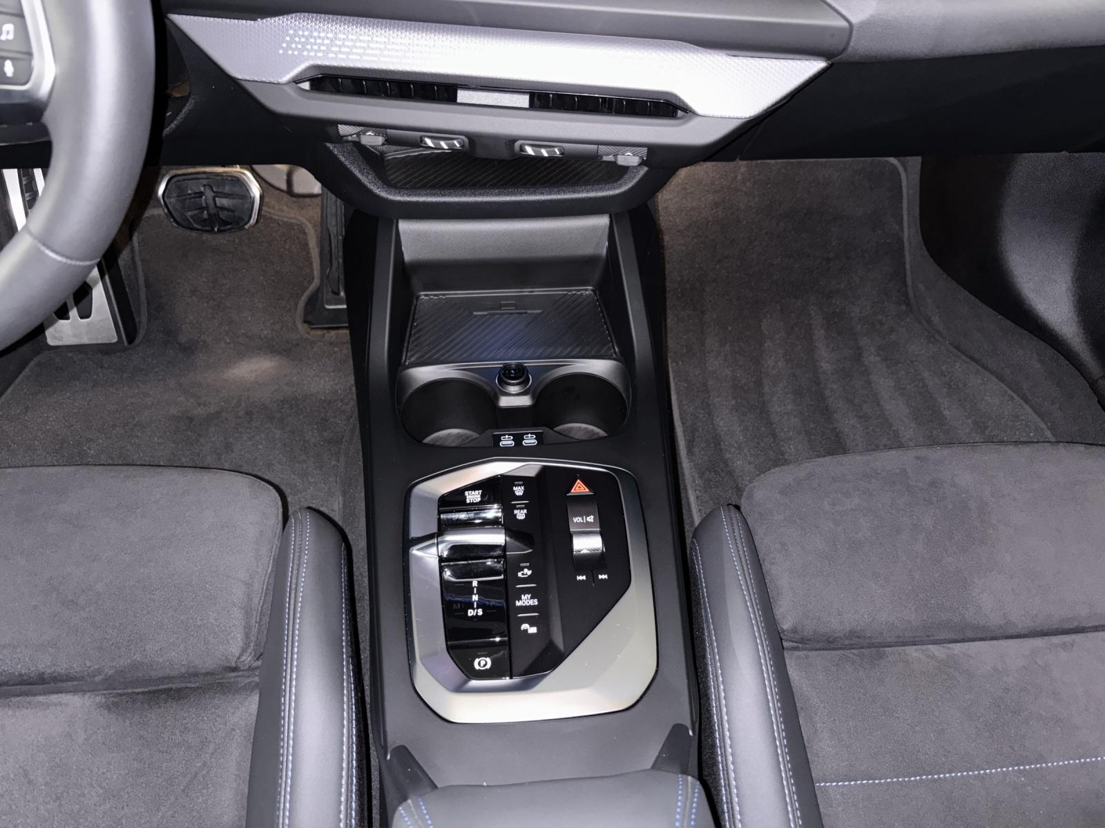 BMW M135i xDrive-image-10