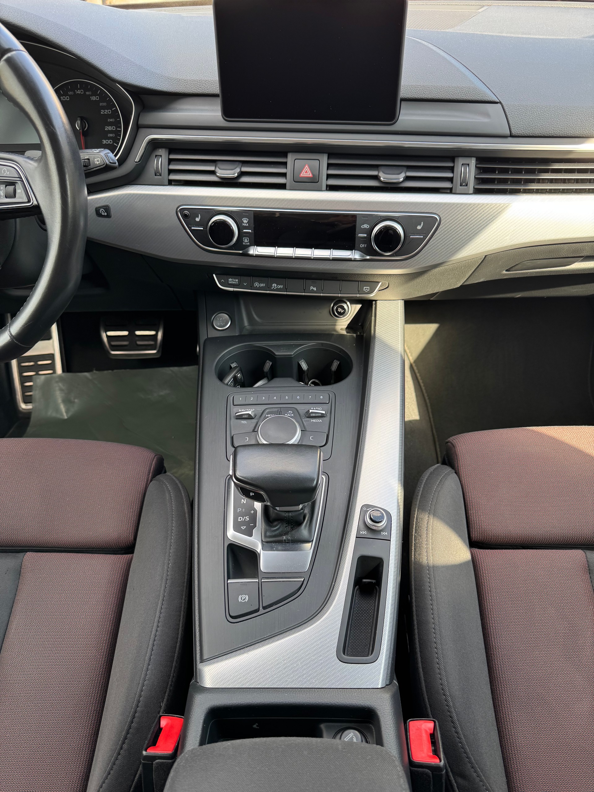 AUDI A4 Avant 35 TDI S-tronic-image-14