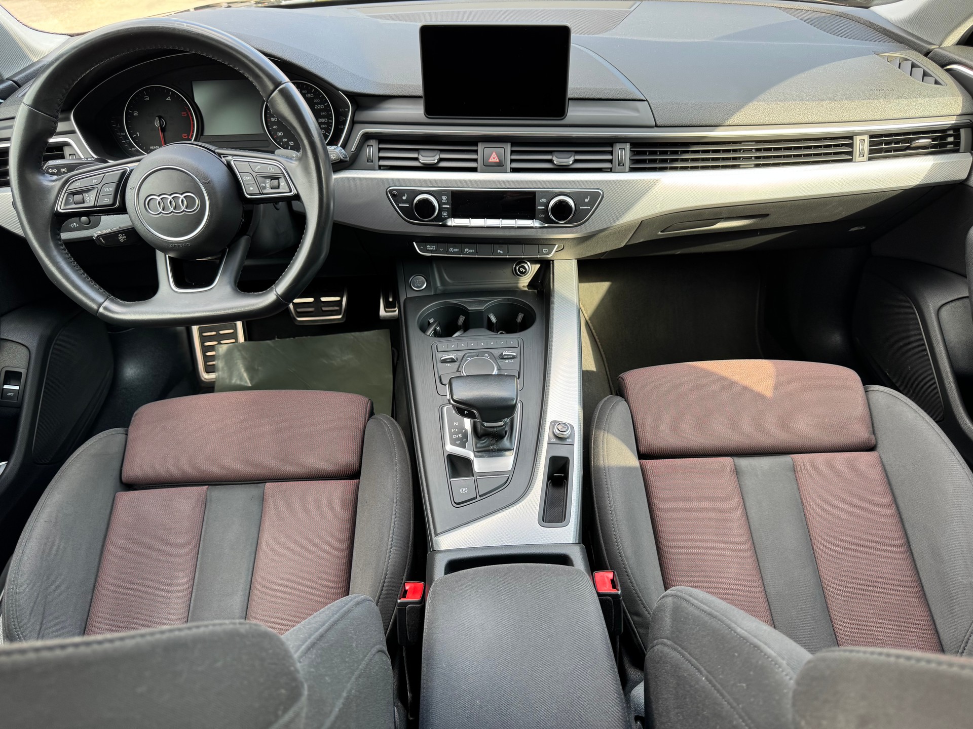 AUDI A4 Avant 35 TDI S-tronic-image-12