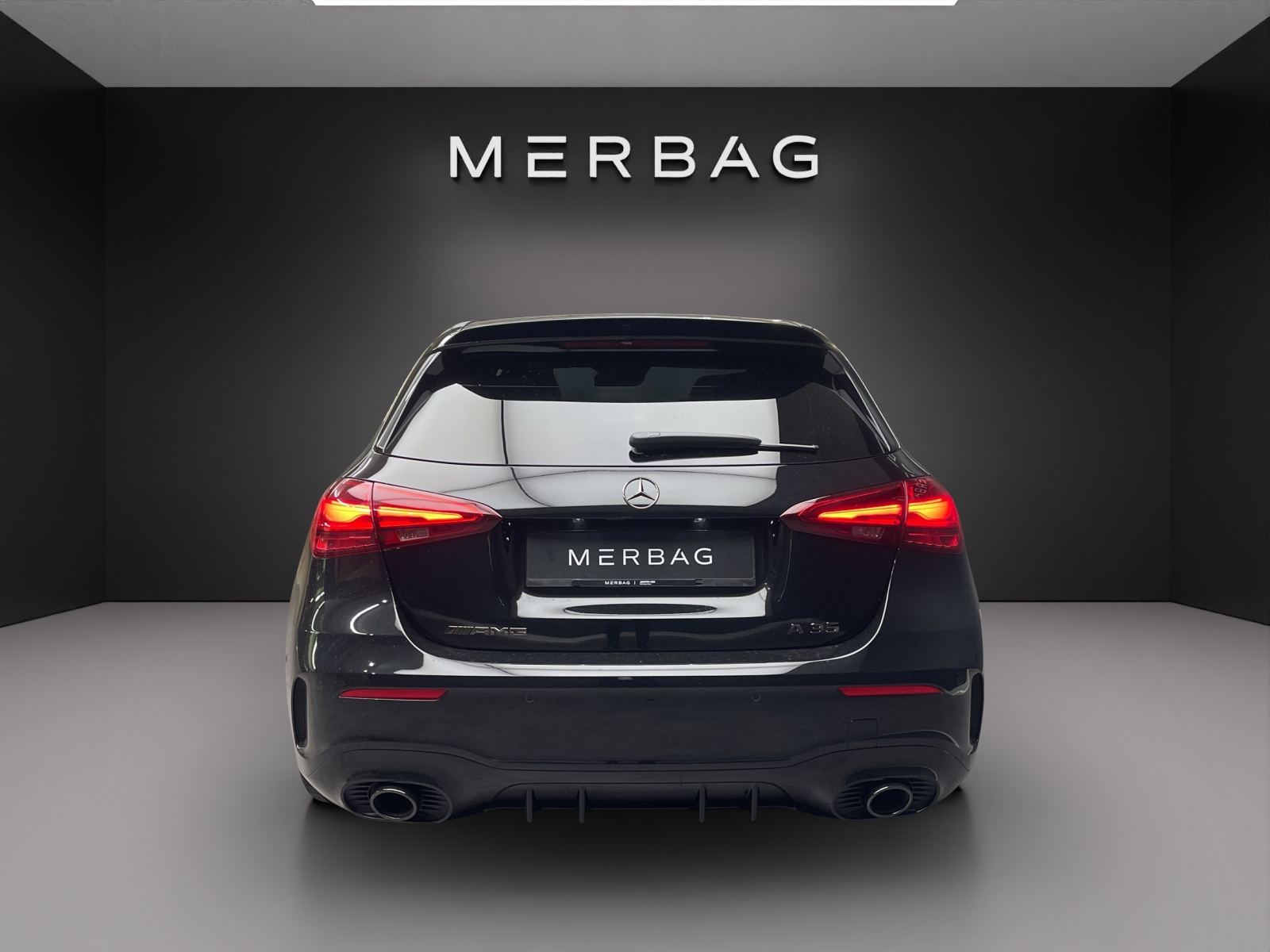 MERCEDES-BENZ A 35 AMG 4Matic 8G-DCT-image-4