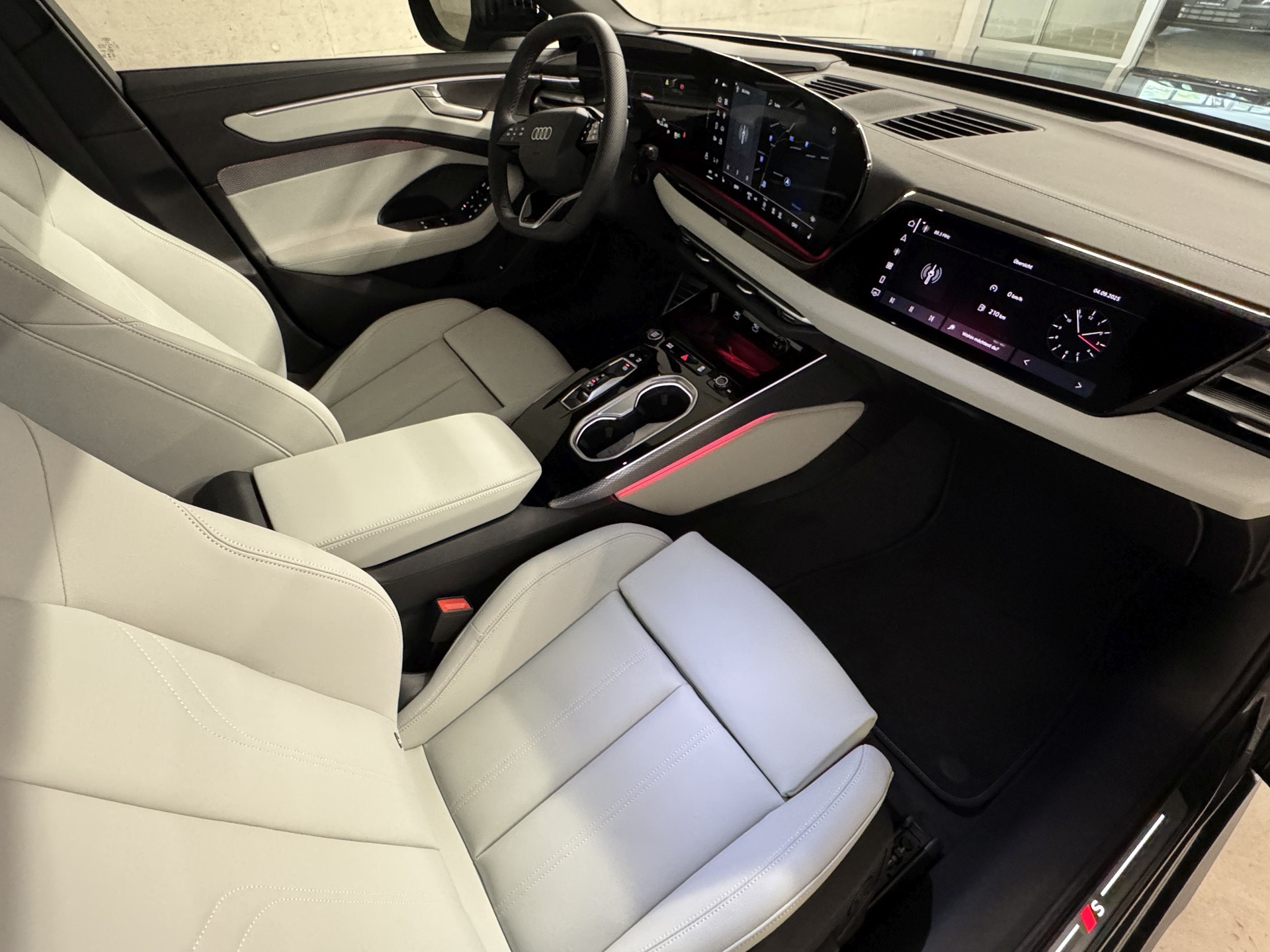 AUDI A6 Avant TDI quattro 150 kW S tronic-image-9