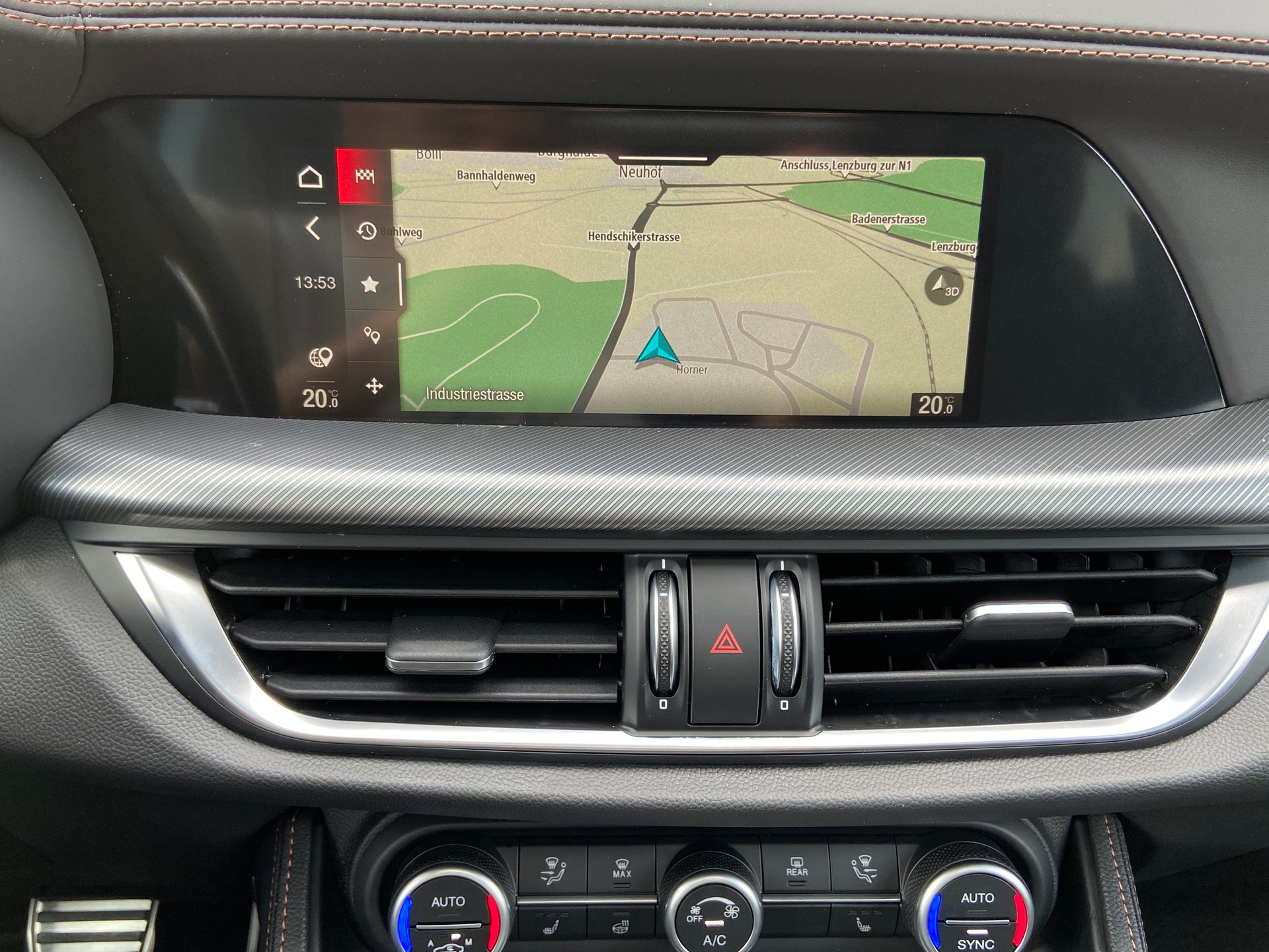 ALFA ROMEO Stelvio 2.0 Intensa Sky Q4 AT8-image-13