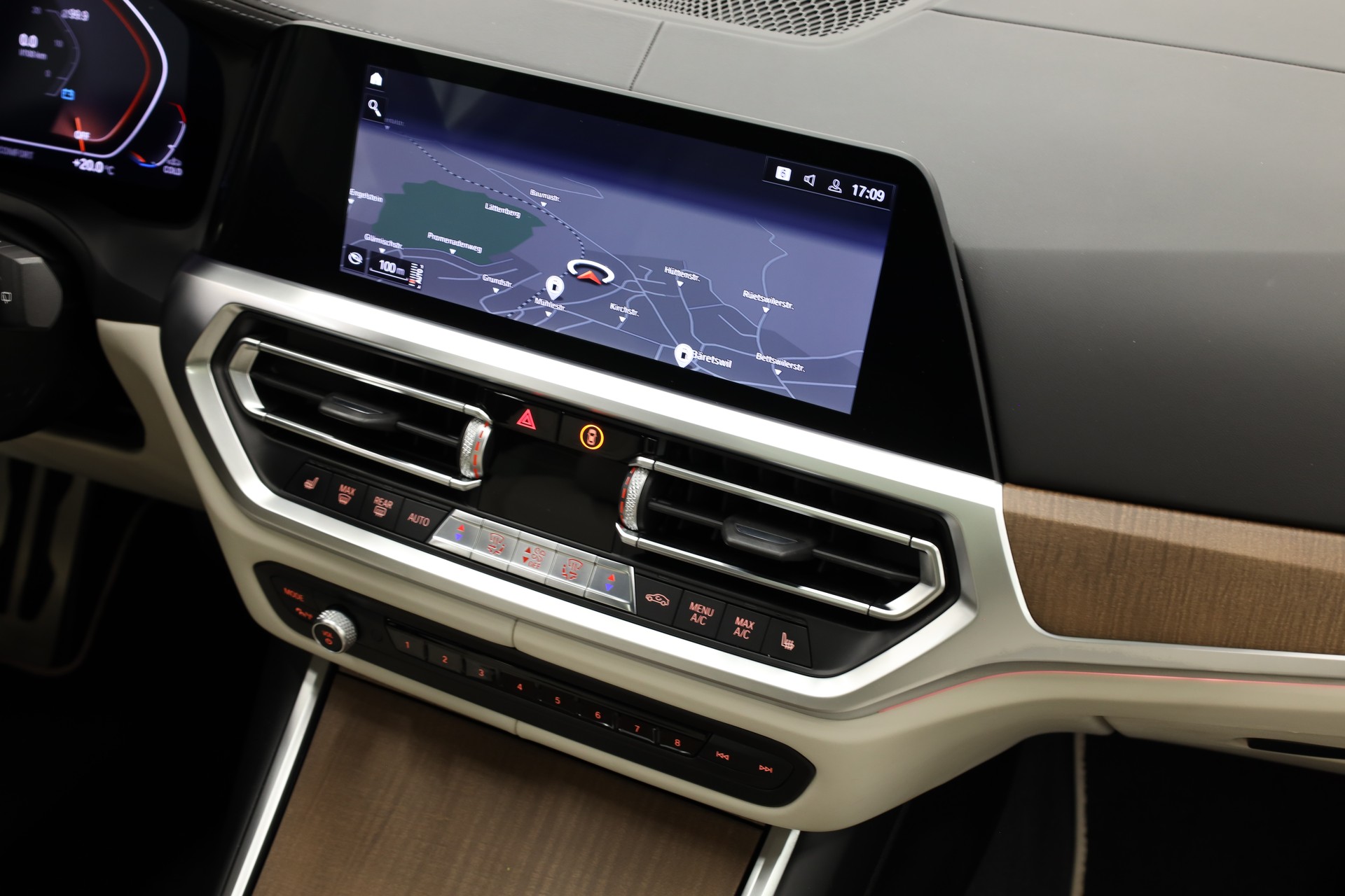 BMW M340d xDrive Touring M Sport-image-22