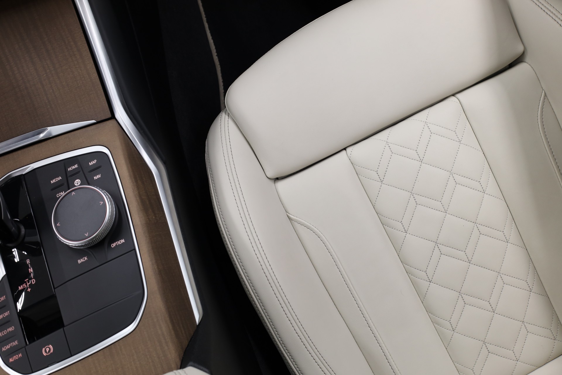 BMW M340d xDrive Touring M Sport-image-26