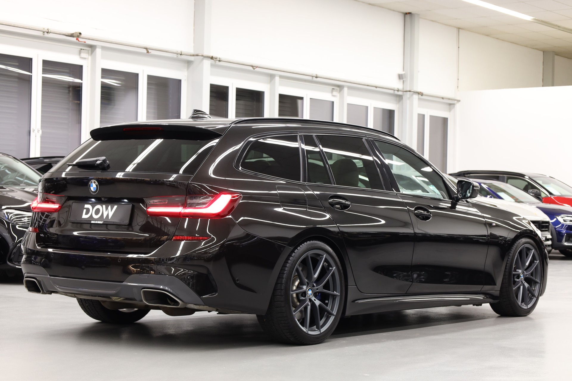 BMW M340d xDrive Touring M Sport-image-4