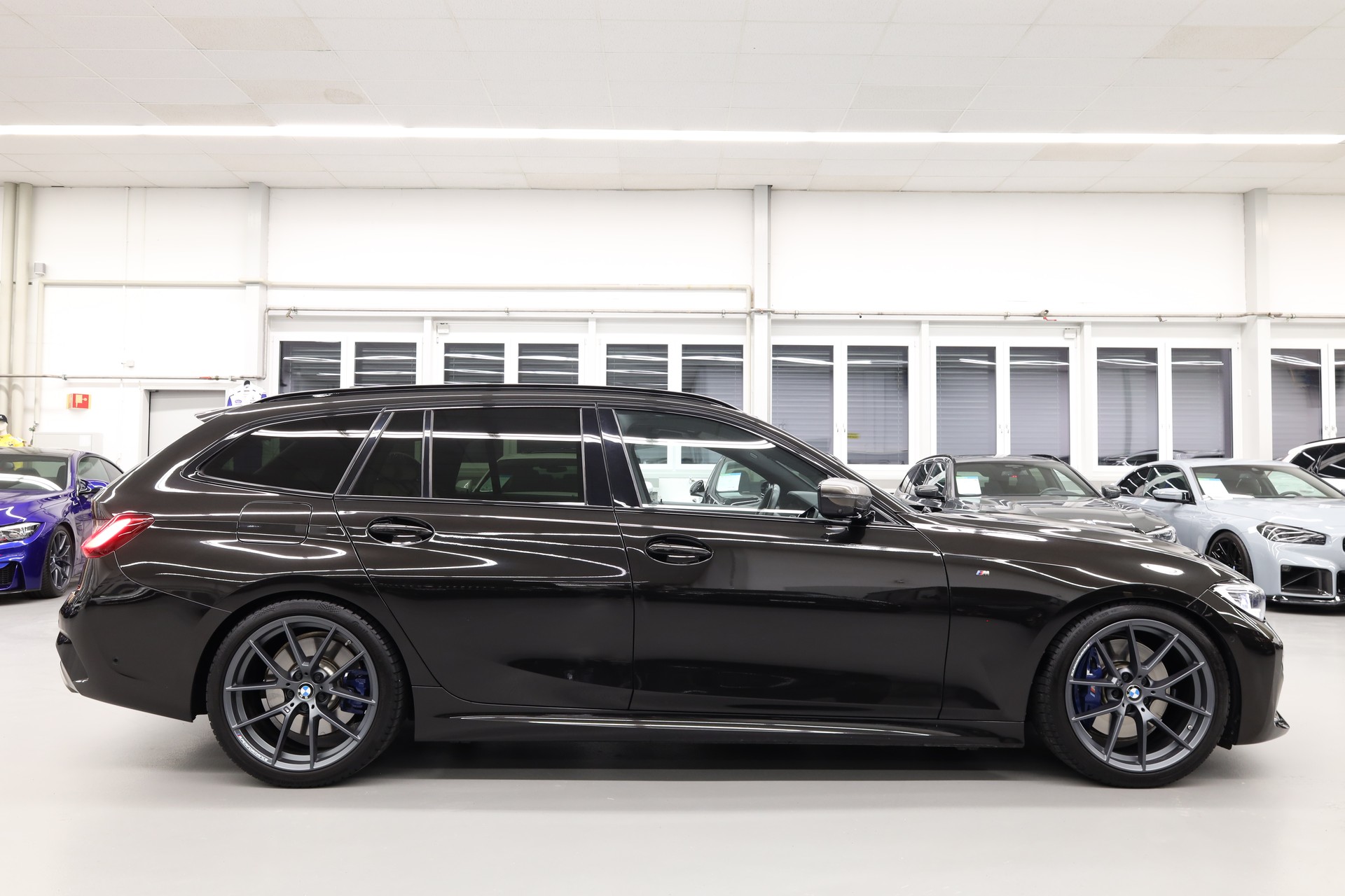 BMW M340d xDrive Touring M Sport-image-6