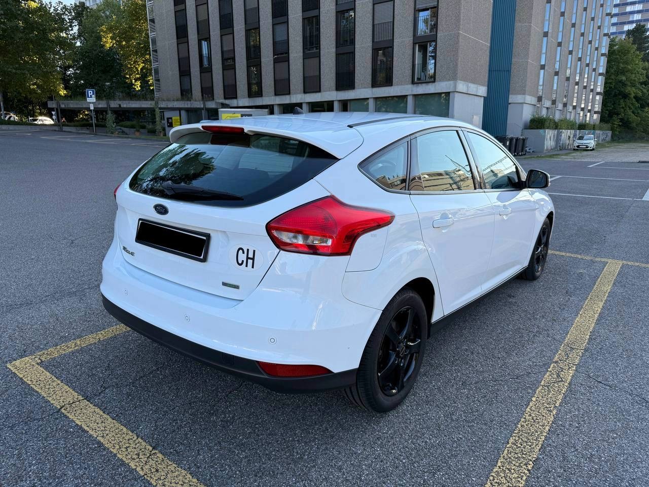 FORD Focus 1.0 SCTi Trend-image-4