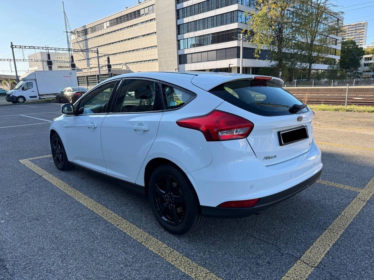 FORD Focus 1.0 SCTi Trend-image-3