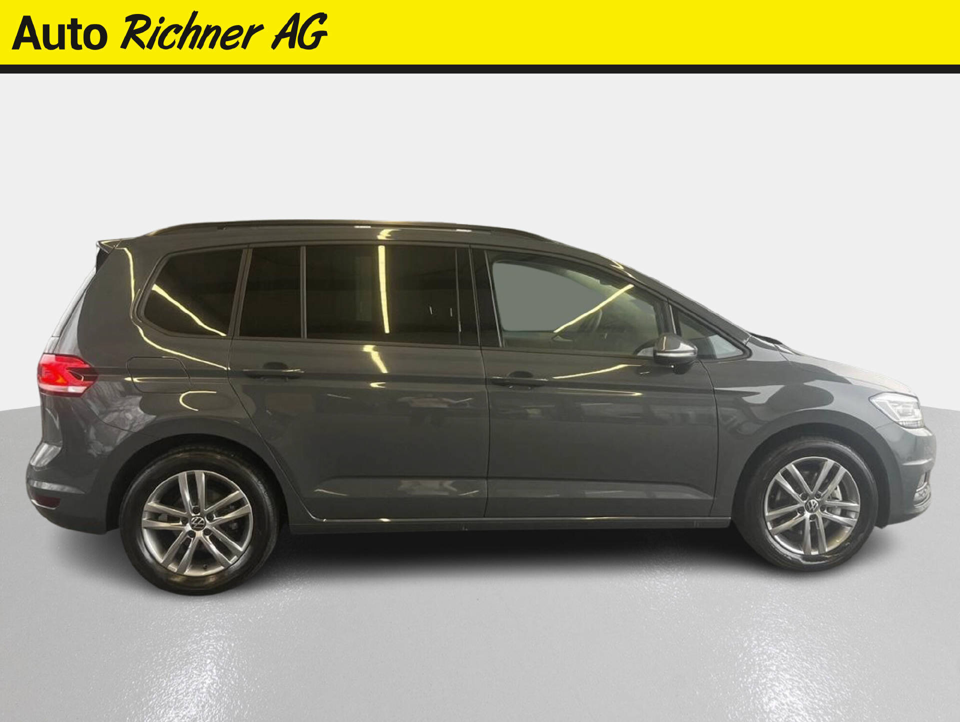 VW Touran 1.5 TSI Comfortline DSG-image-2