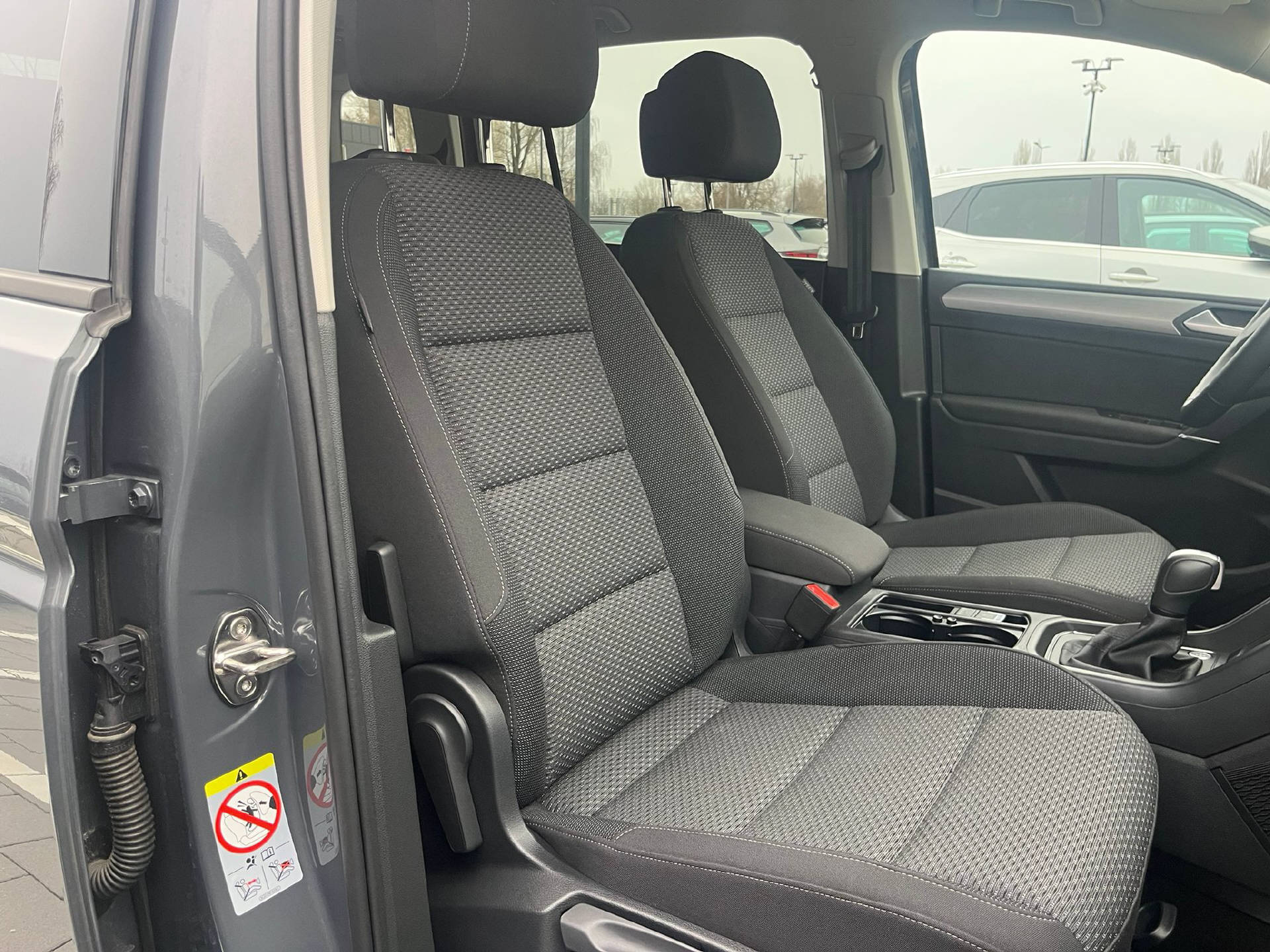 VW Touran 1.5 TSI Comfortline DSG-image-5