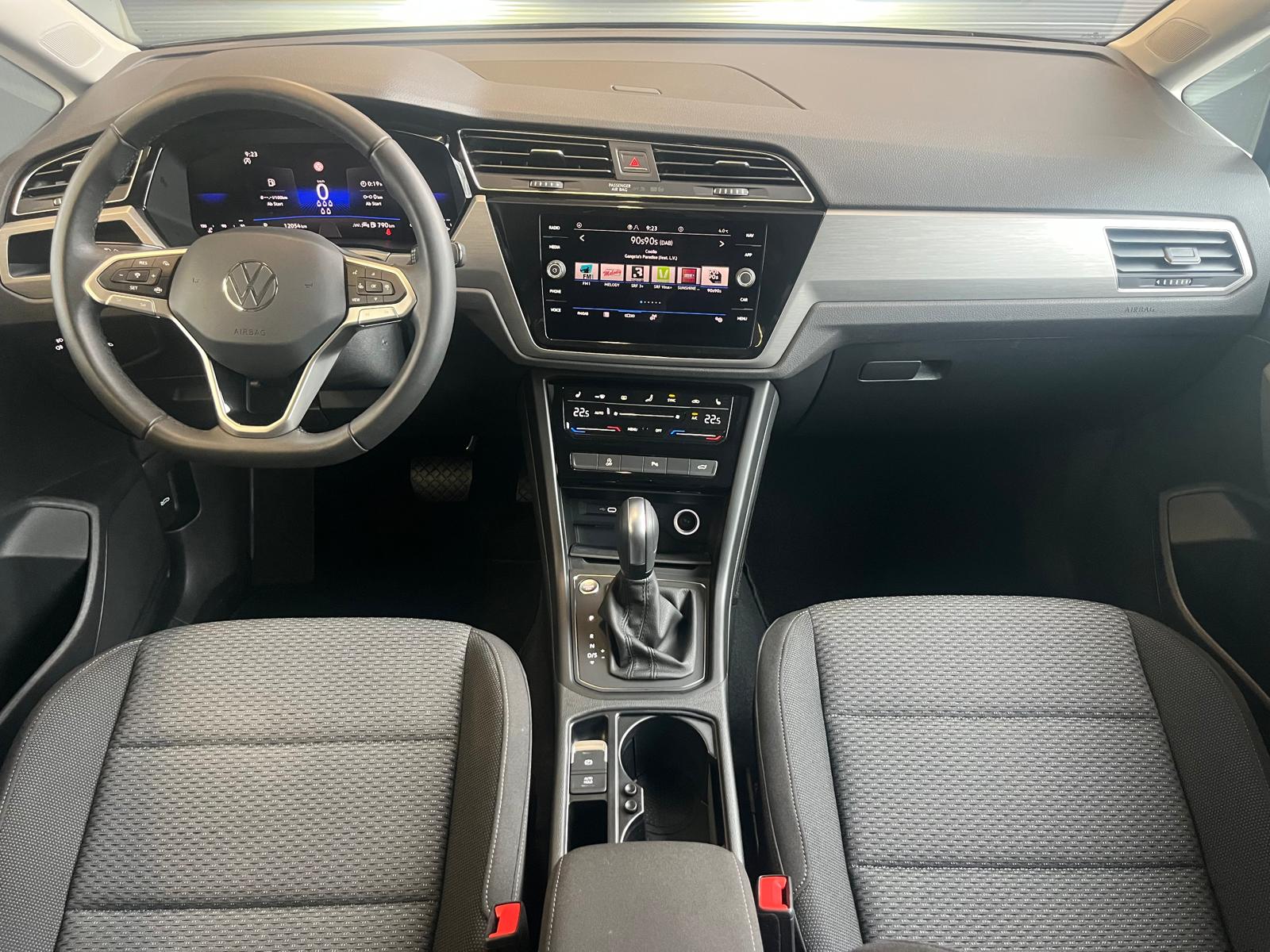 VW Touran 1.5 TSI Comfortline DSG-image-6