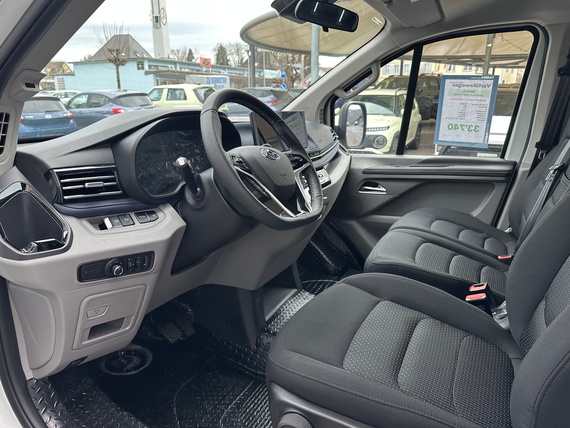 MAXUS eDeliver 7 L1 77kWh-image-12