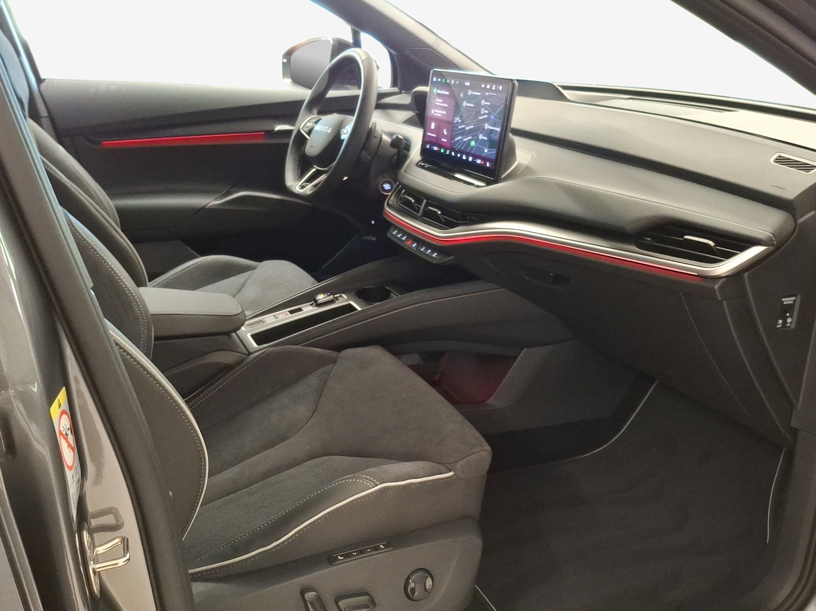 SKODA Elroq 85x Sportline 4x4-image-14