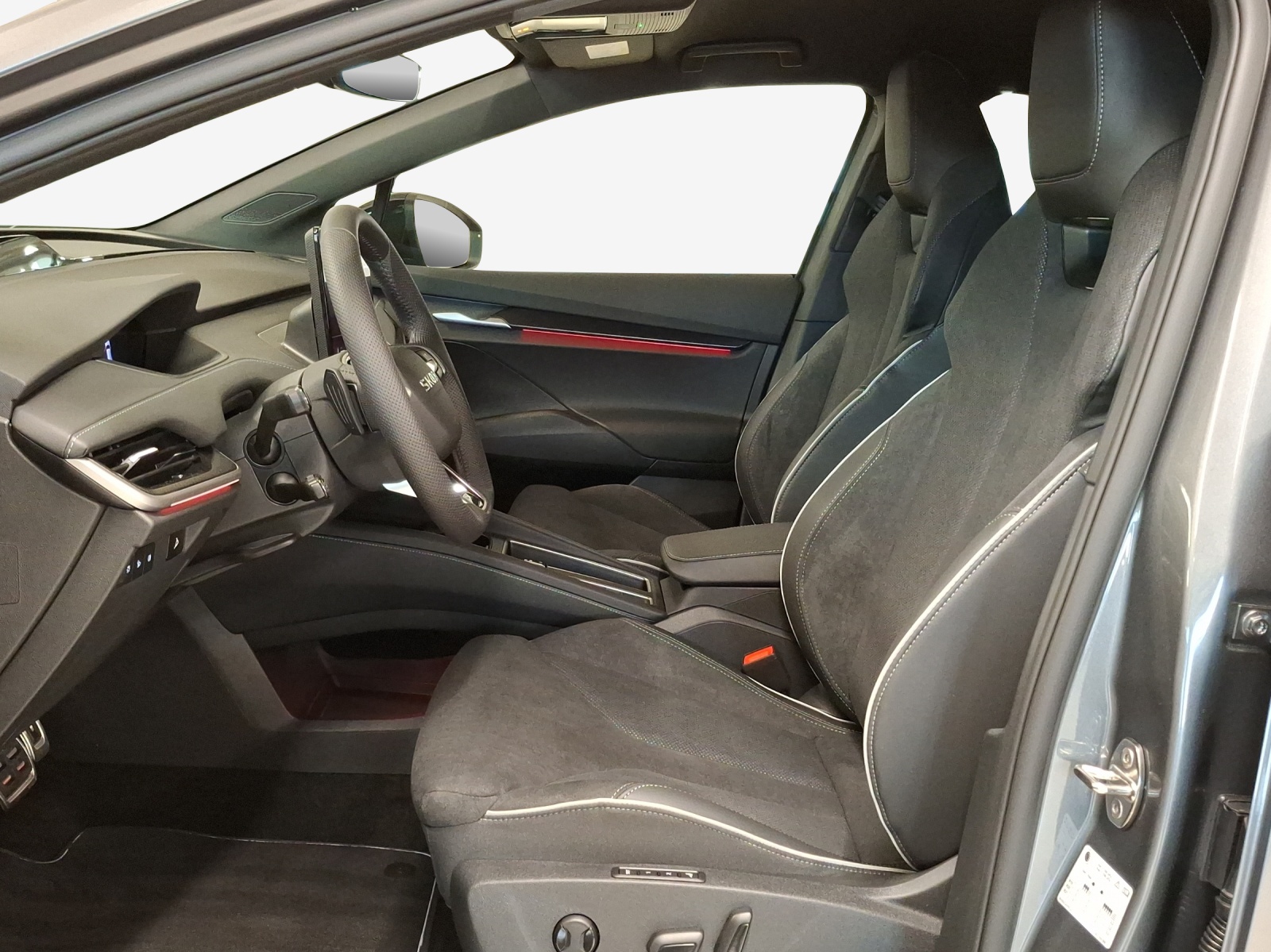 SKODA Elroq 85x Sportline 4x4-image-7