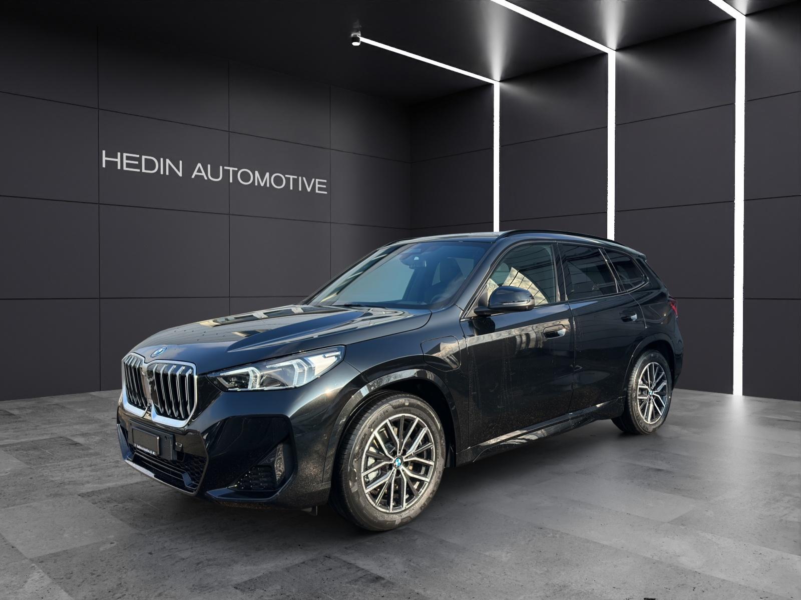 BMW X1 30e xDrive paddles-image-0