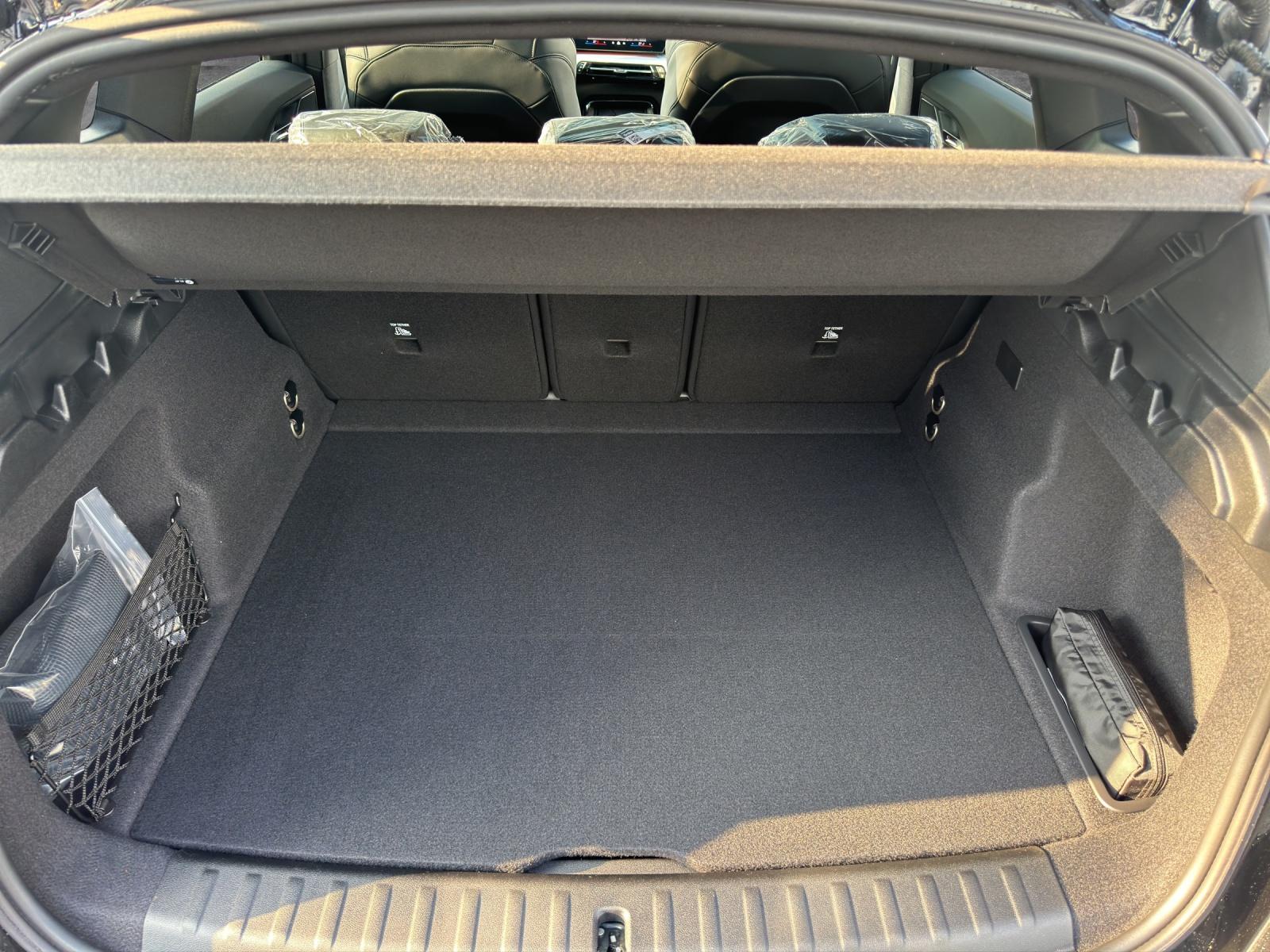 BMW X1 30e xDrive paddles-image-17