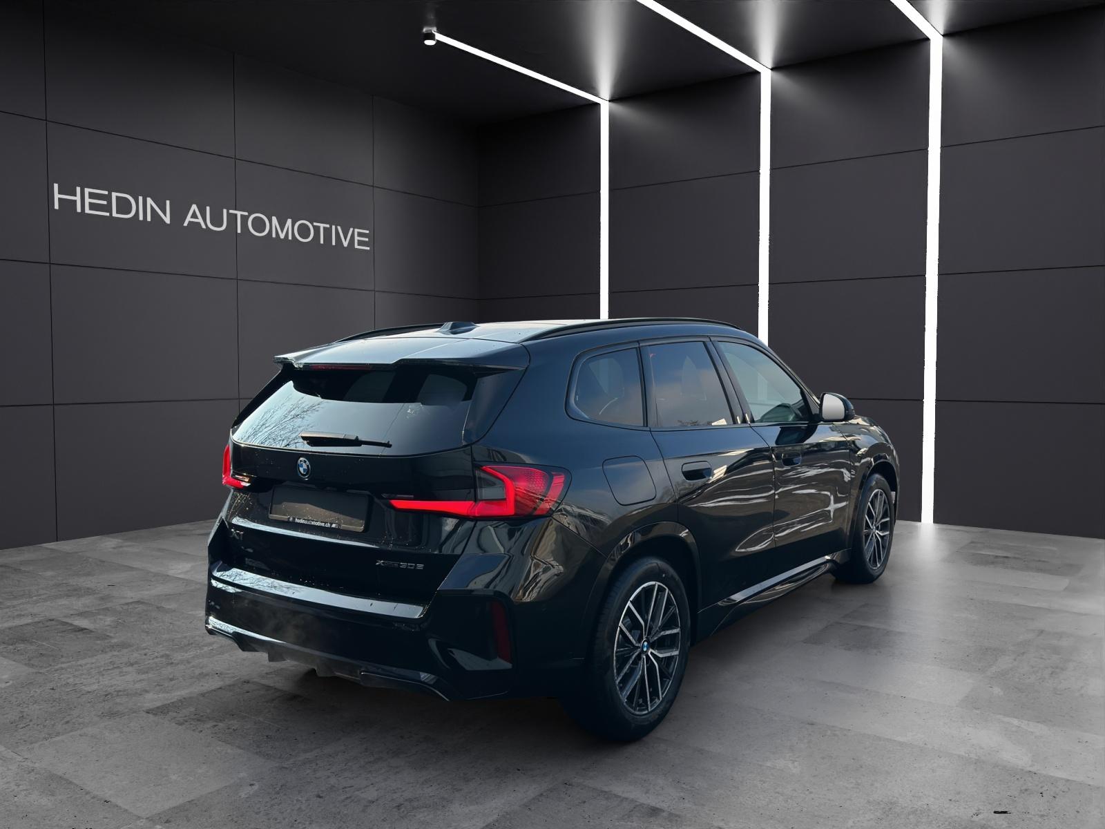 BMW X1 30e xDrive paddles-image-16