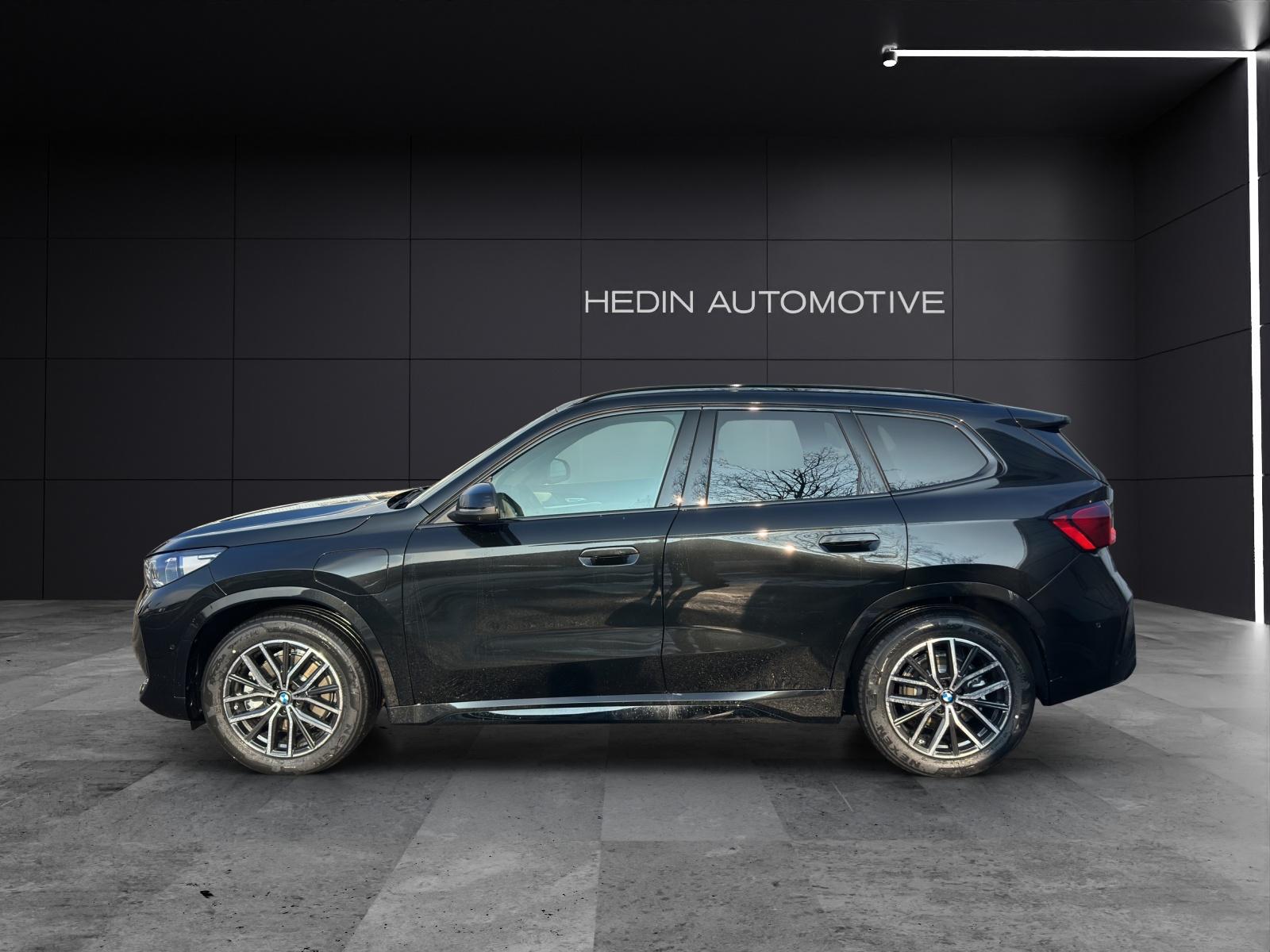 BMW X1 30e xDrive paddles-image-2