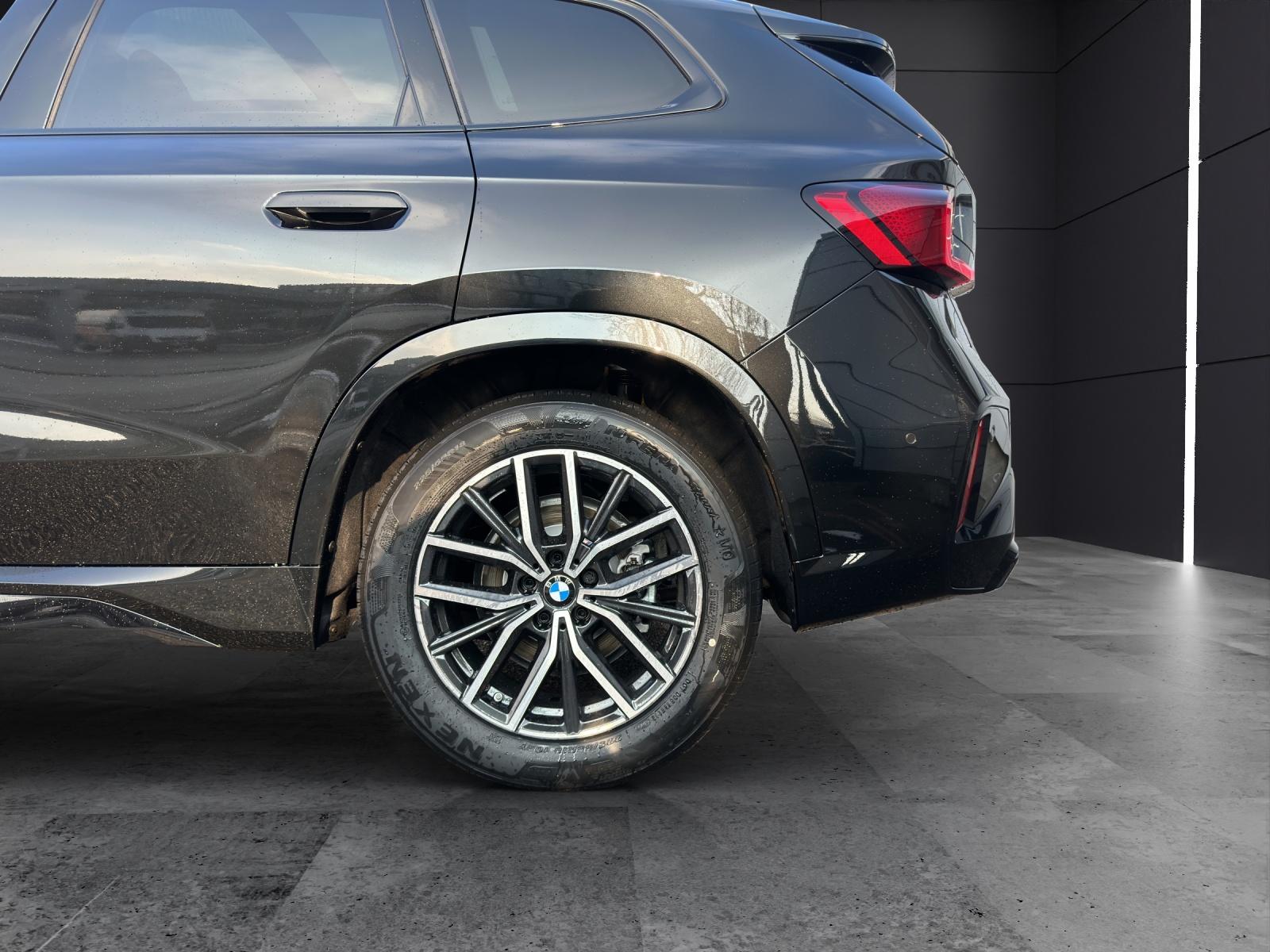 BMW X1 30e xDrive paddles-image-15