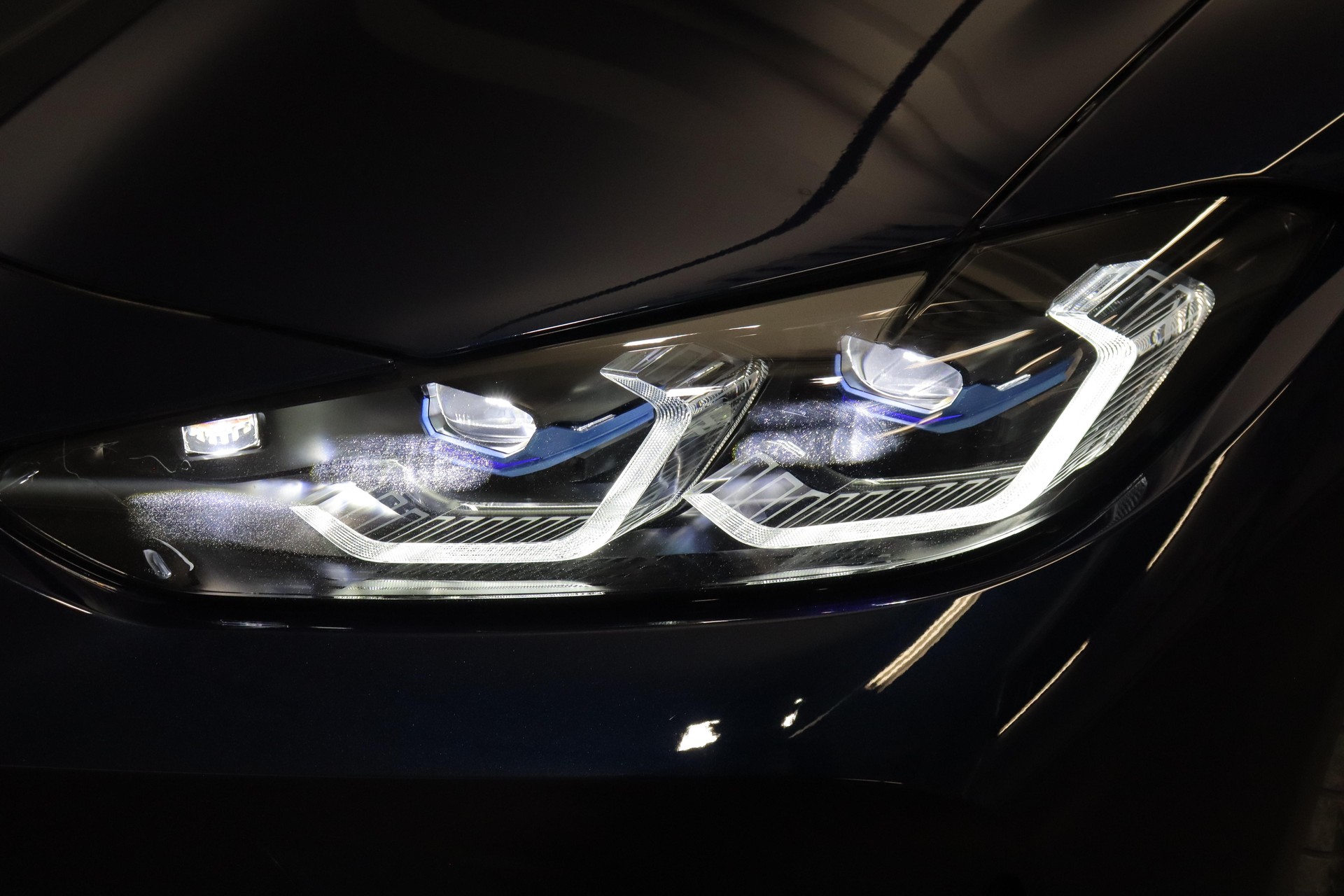 BMW M4 Competition xDrive Coupé-image-15