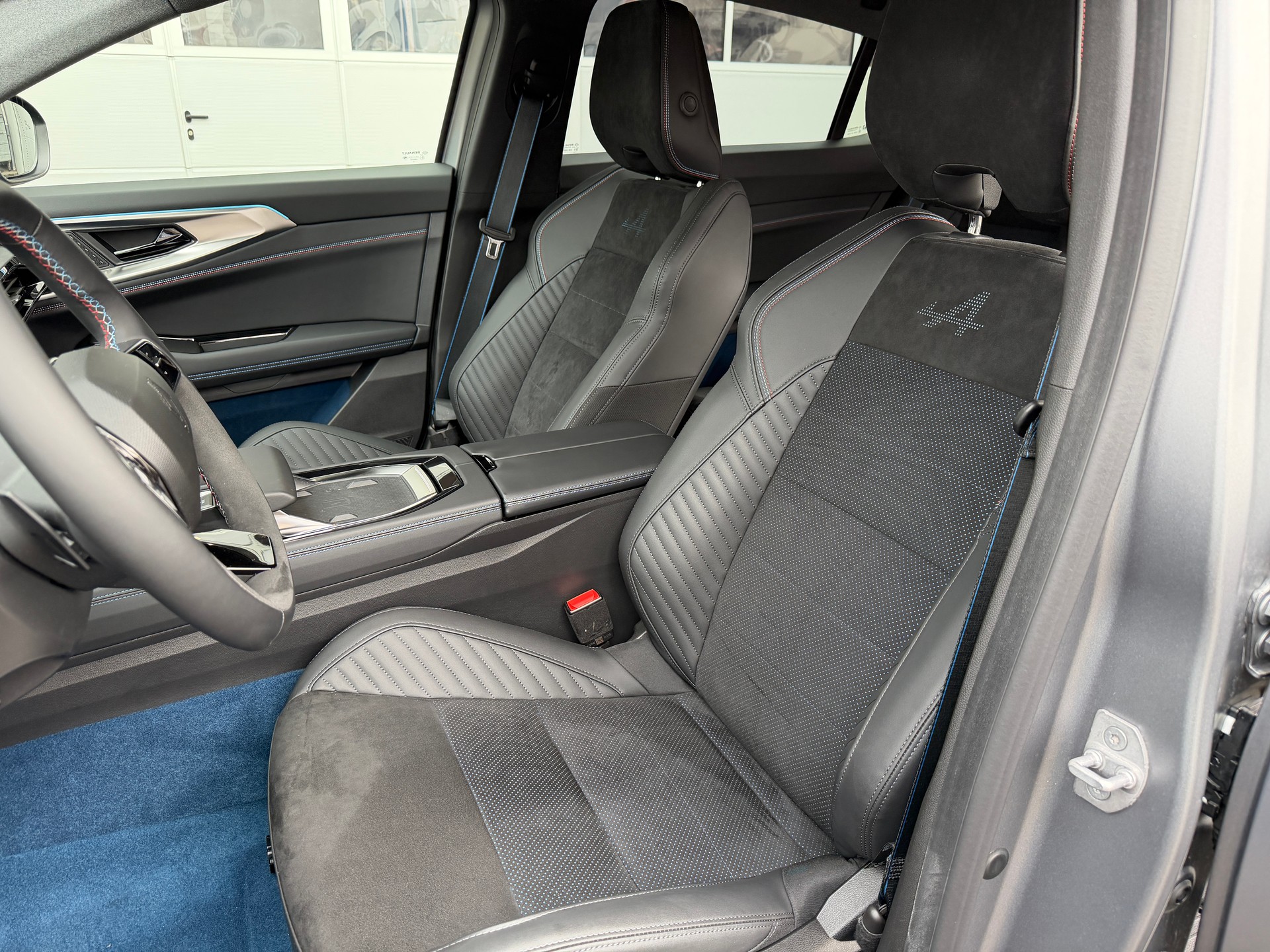 RENAULT Rafale 1.2 E-Tech Plug-in Atelier Alpine-image-5