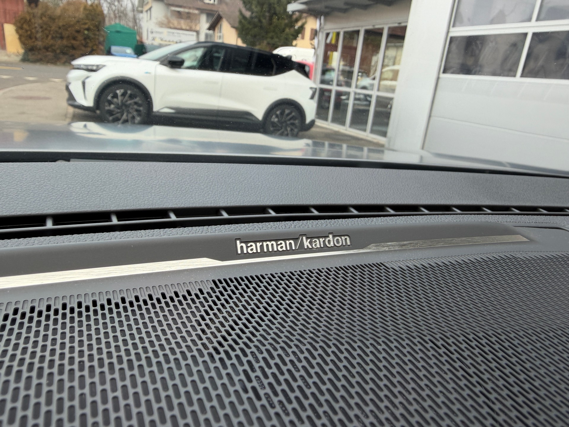 RENAULT Rafale 1.2 E-Tech Plug-in Atelier Alpine-image-13