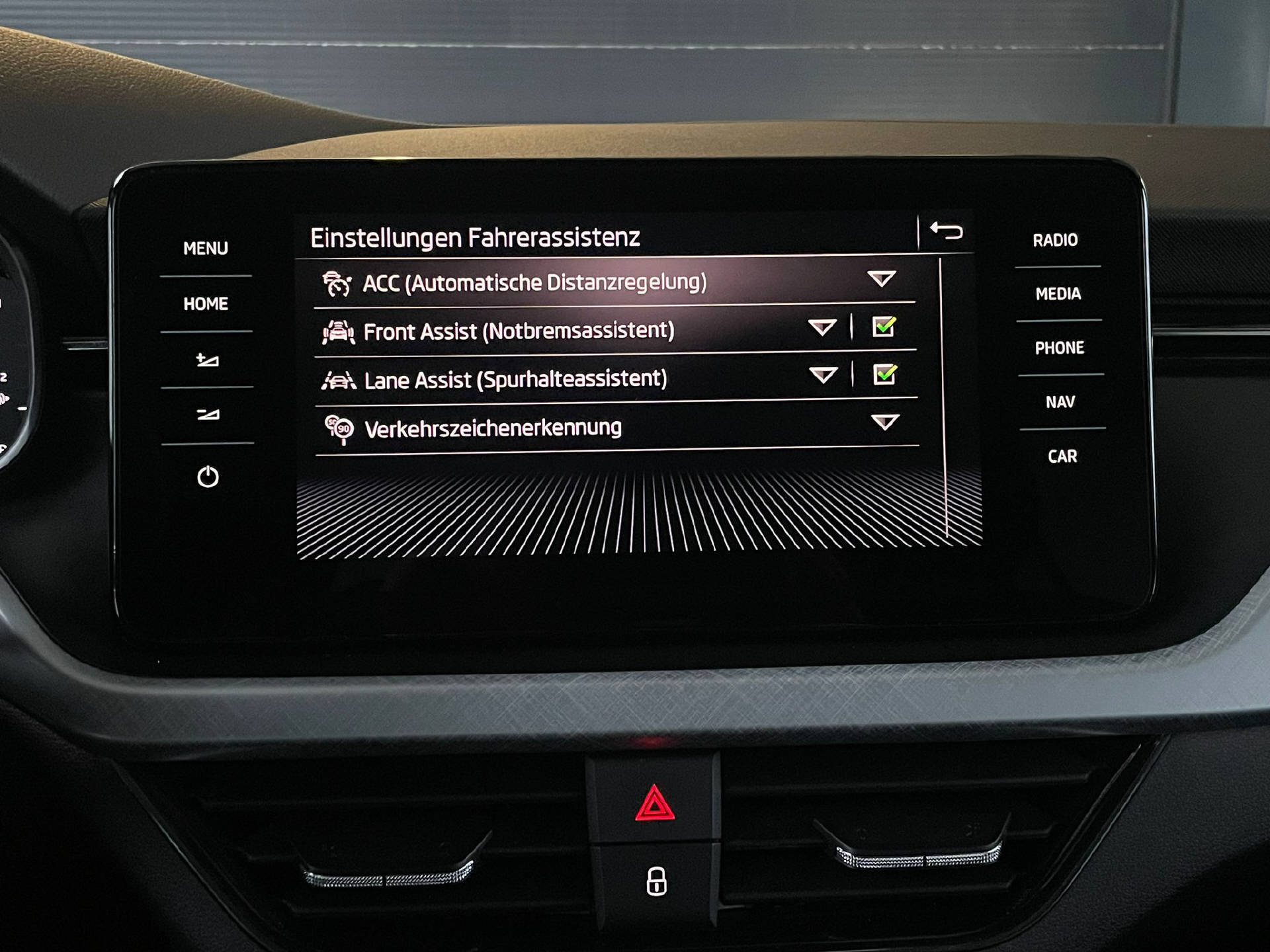 SKODA Kamiq 1.0 TSI Ambition DSG-image-9