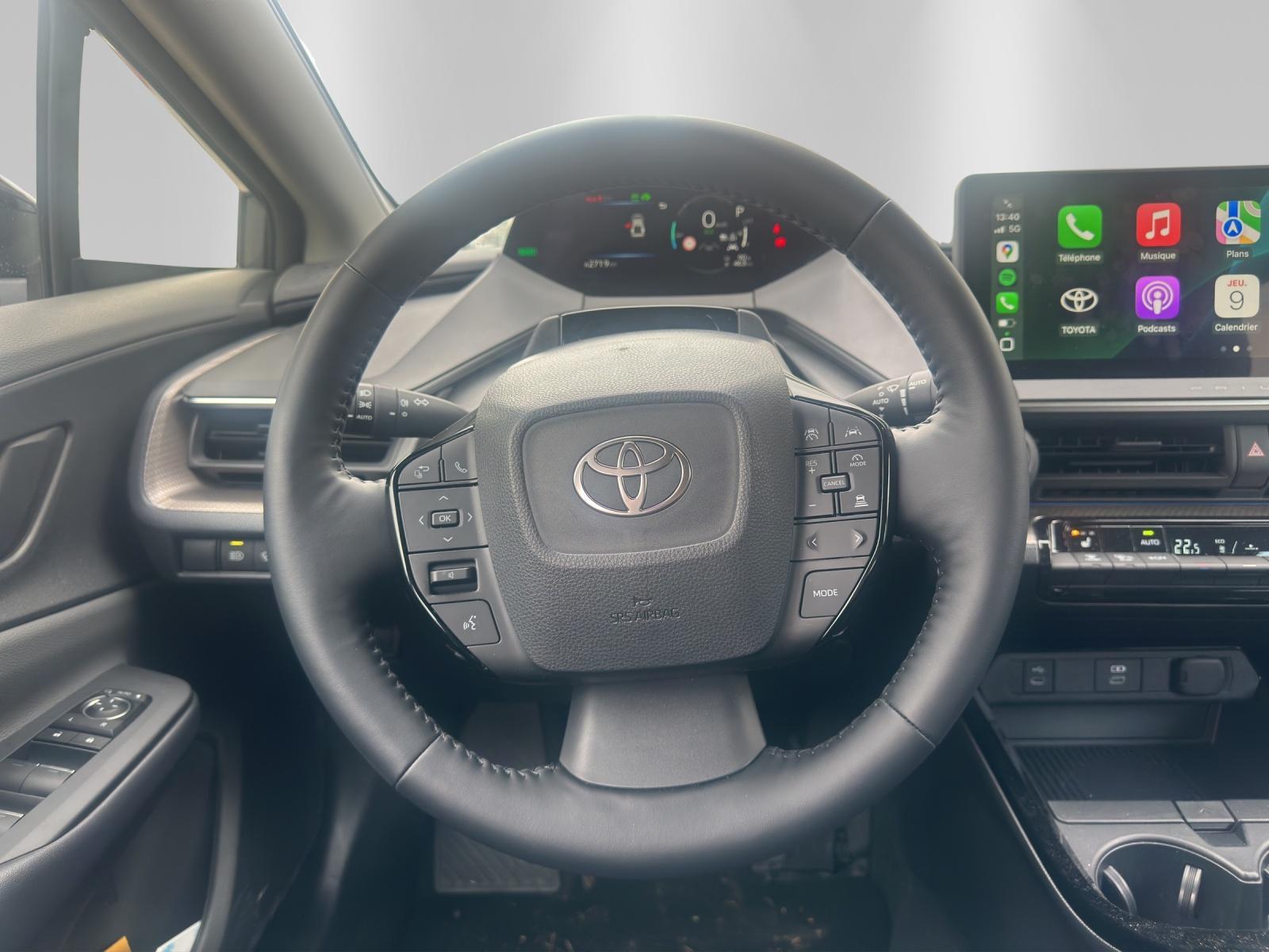 TOYOTA 2.0 Plug-In-Hybrid Style-image-10