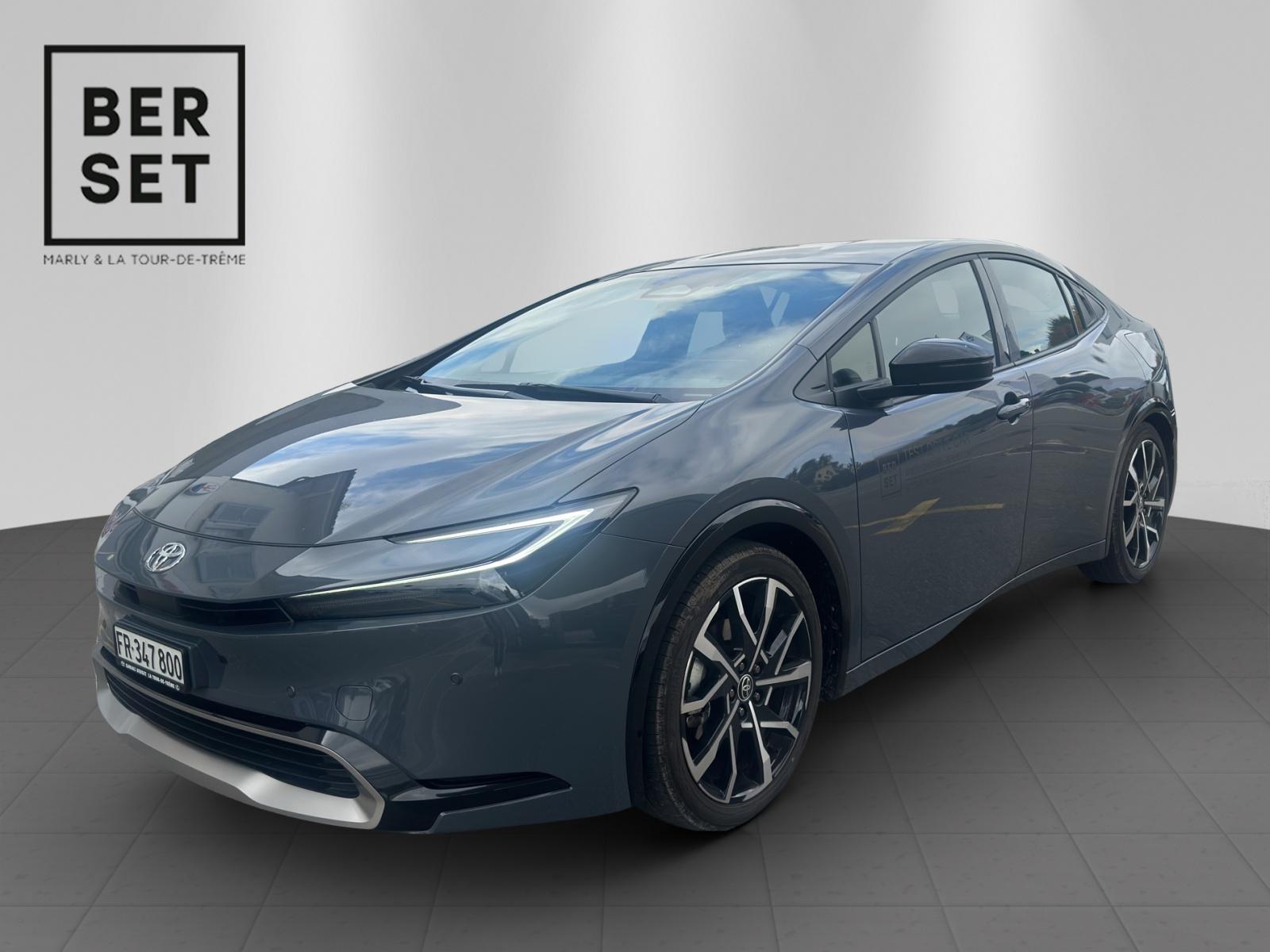 TOYOTA 2.0 Plug-In-Hybrid Style-image-0