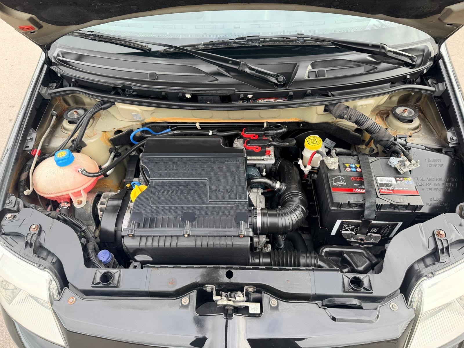 FIAT Panda 1.4 100HP-image-13