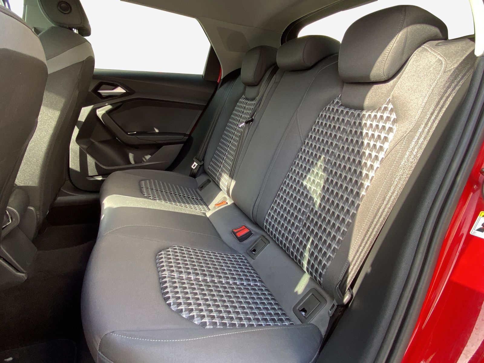 AUDI A1 Sportback 35 TFSI S Line S-tronic-image-11