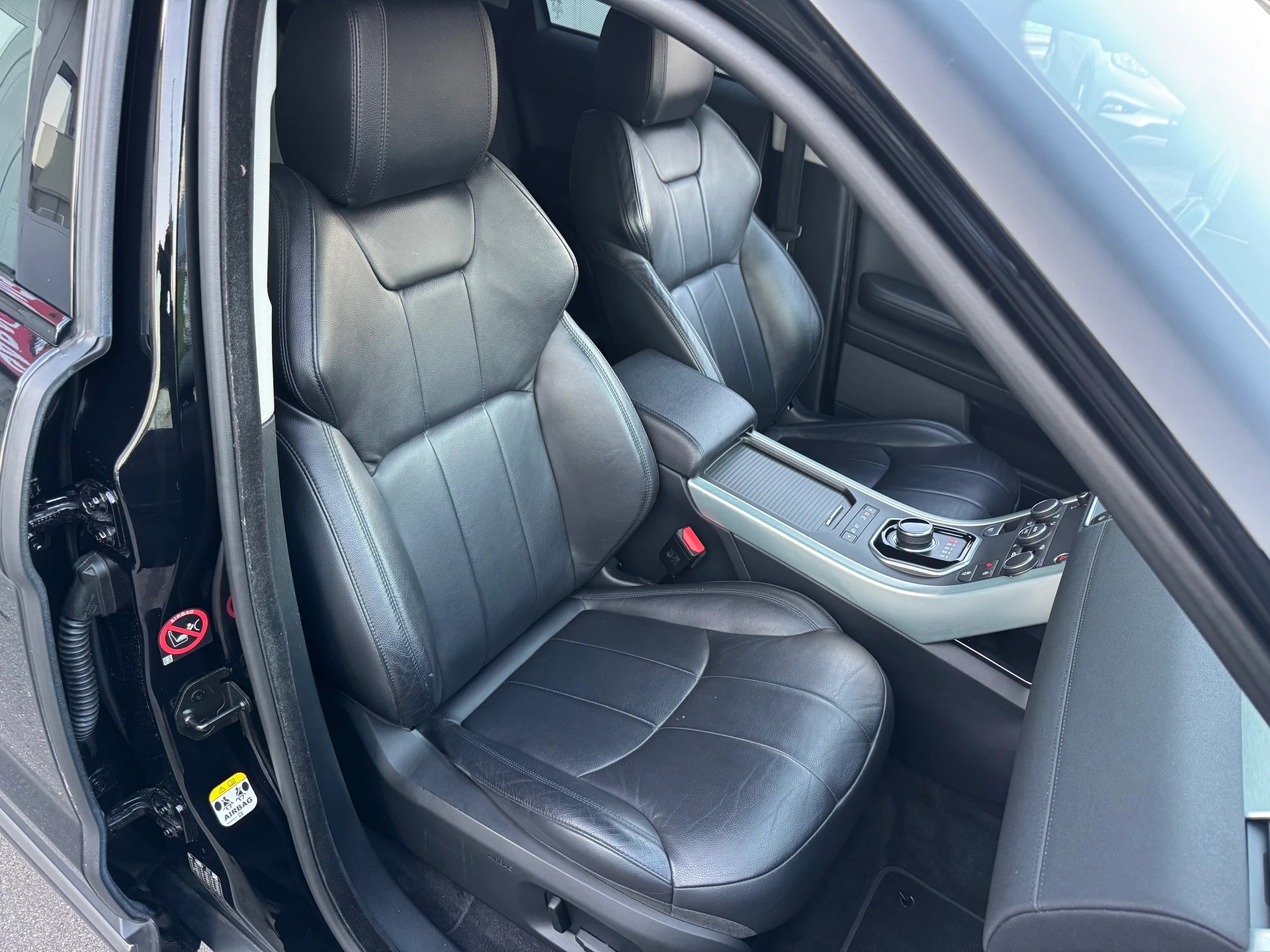 LAND ROVER Range Rover Evoque D 150 SE AT9-image-15