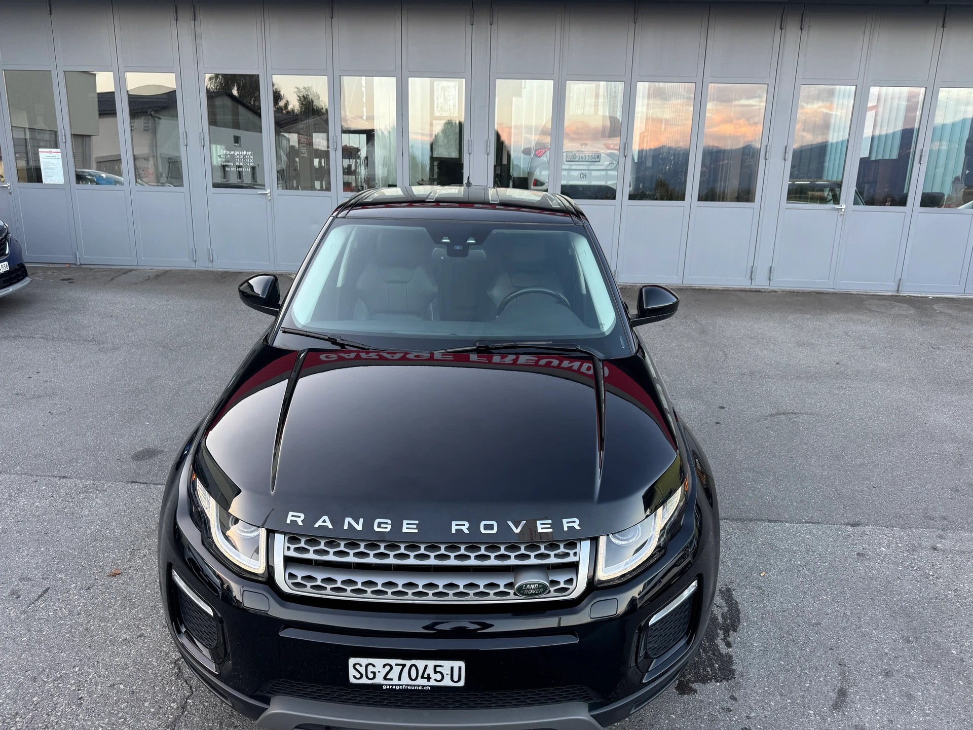 LAND ROVER Range Rover Evoque D 150 SE AT9-image-12
