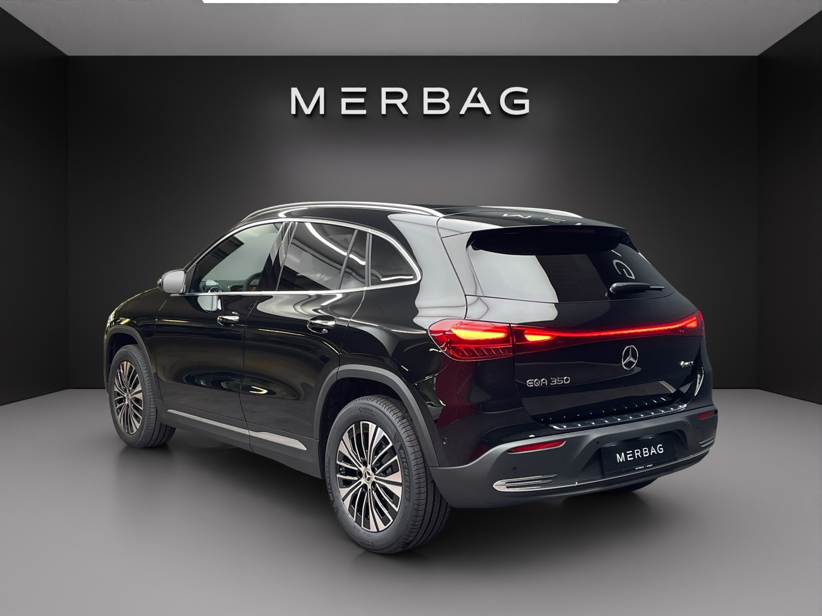 MERCEDES-BENZ EQA 350 4MATIC "Excellence Edition"-image-3