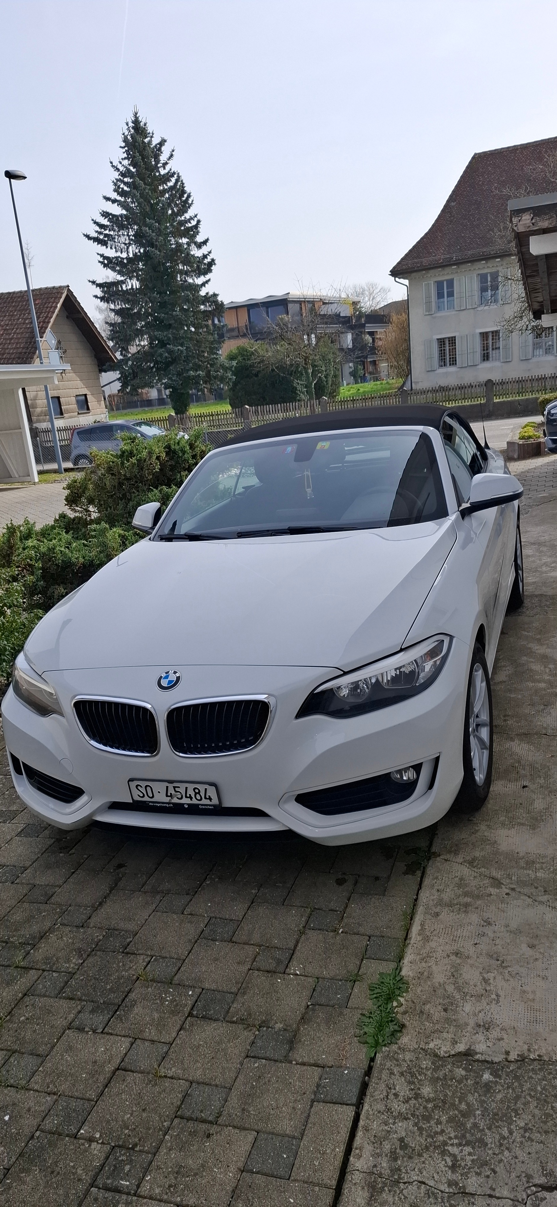 BMW 218i-image-1
