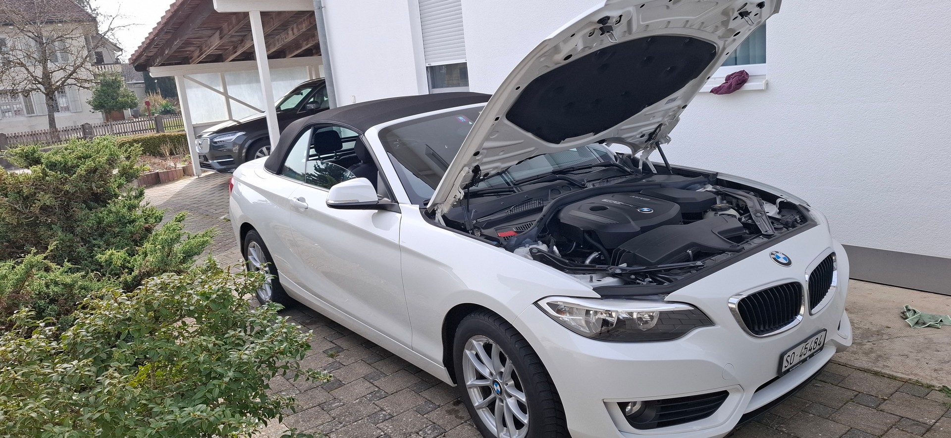 BMW 218i-image-5