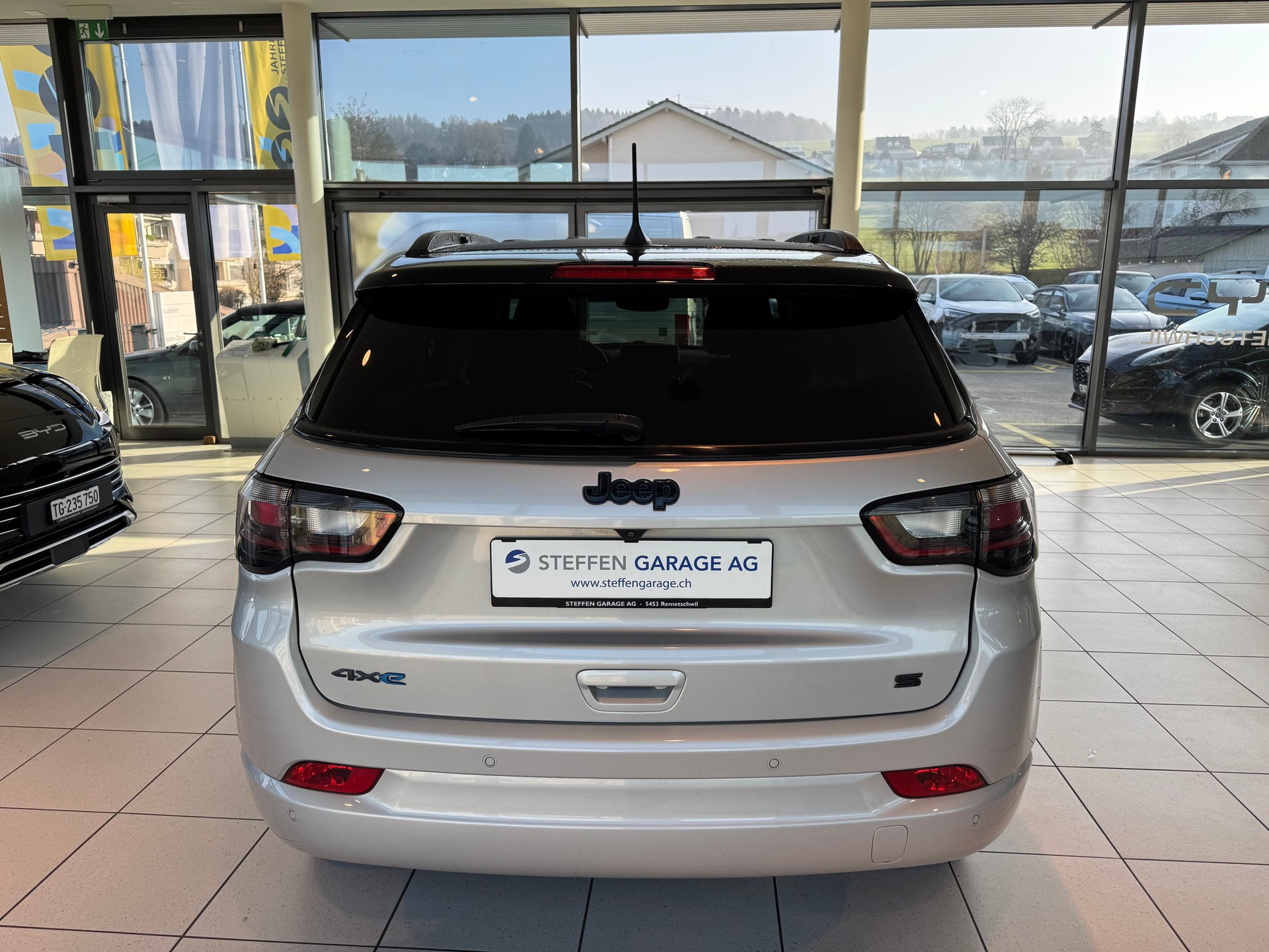 JEEP Compass 1.3 PHEV S AWD-image-8