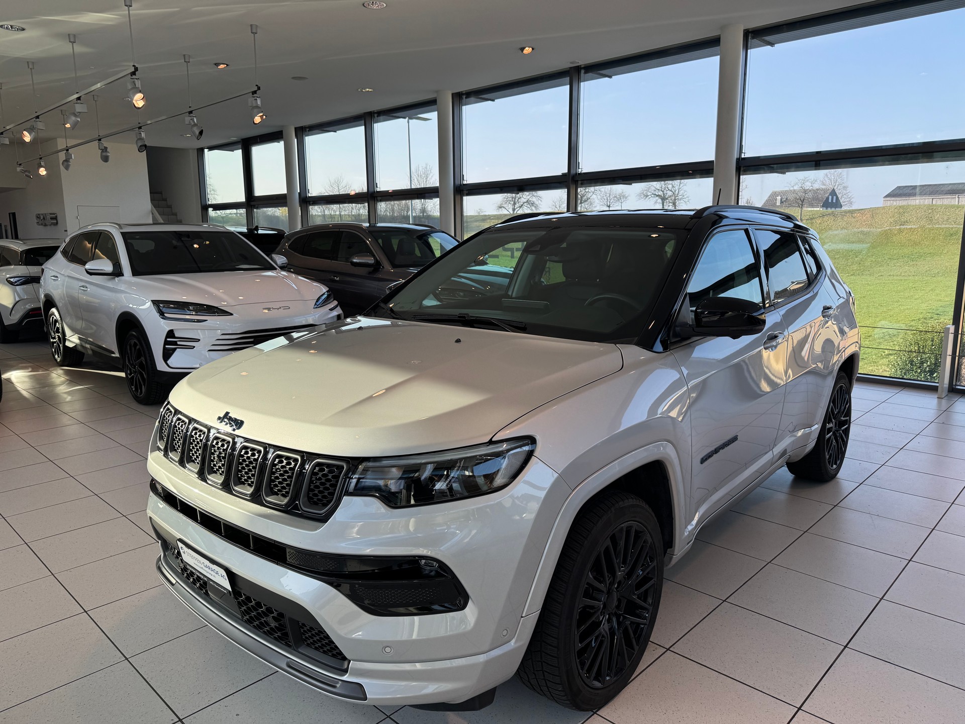 JEEP Compass 1.3 PHEV S AWD-showroom-element-3