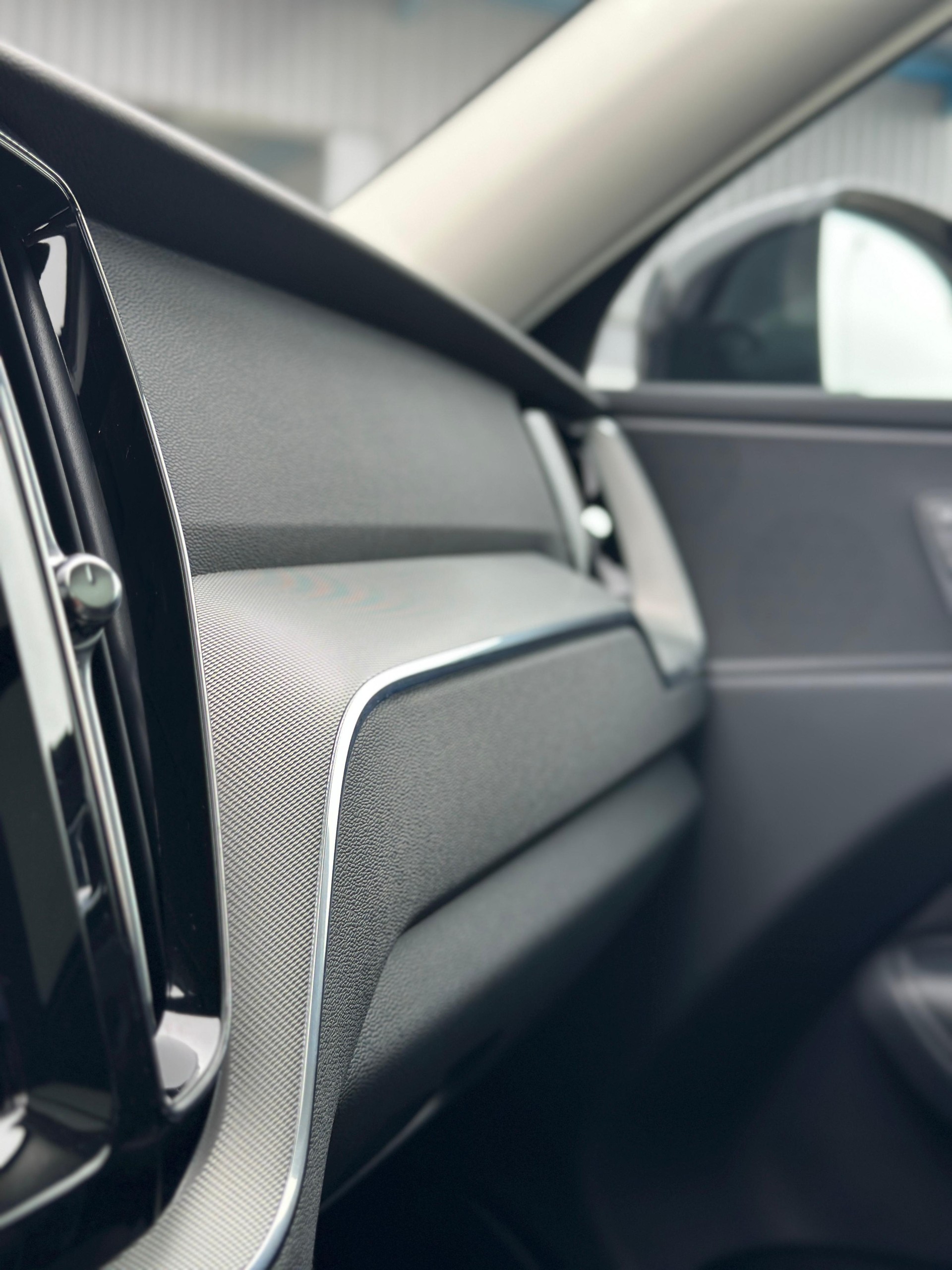 VOLVO XC60 2.0 T6 TE Plus Dark eAWD-image-11