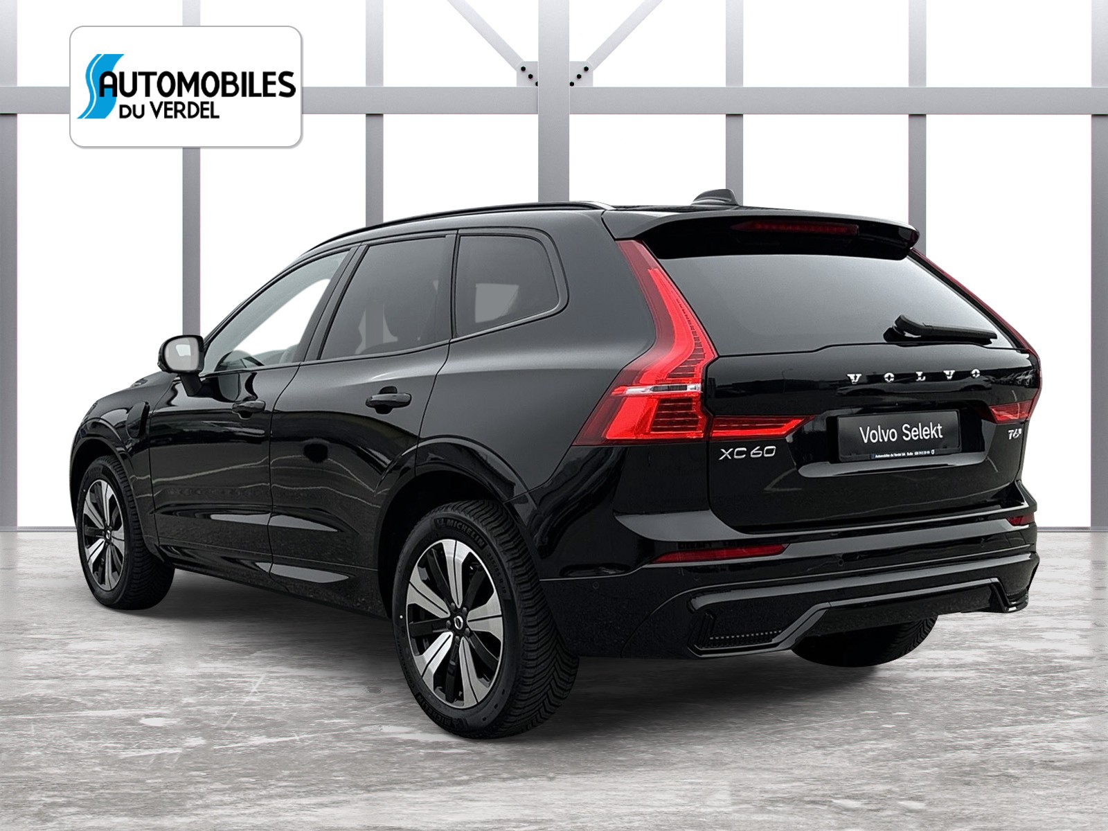 VOLVO XC60 2.0 T6 TE Plus Dark eAWD-image-2