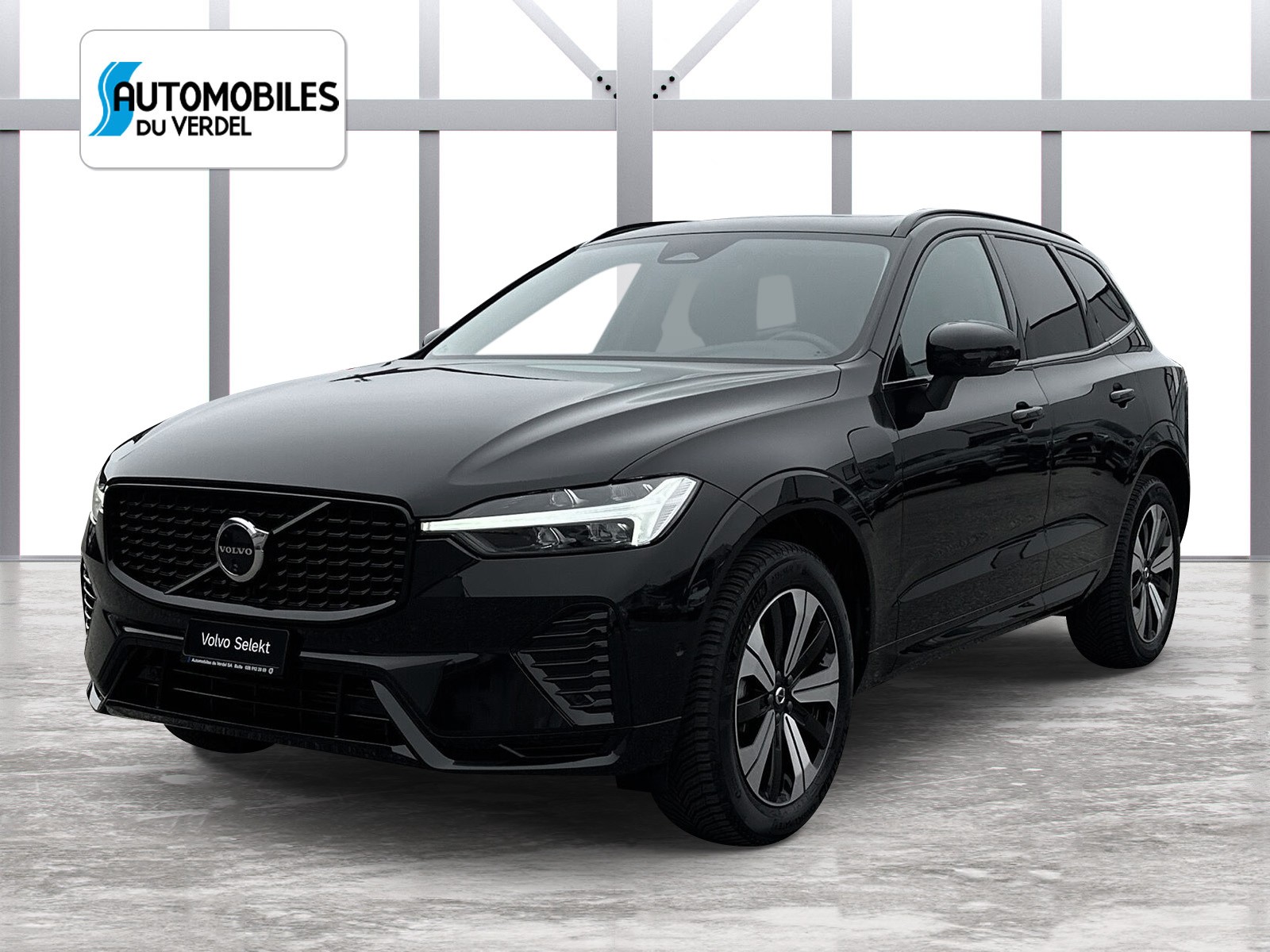 VOLVO XC60 2.0 T6 TE Plus Dark eAWD-image-0