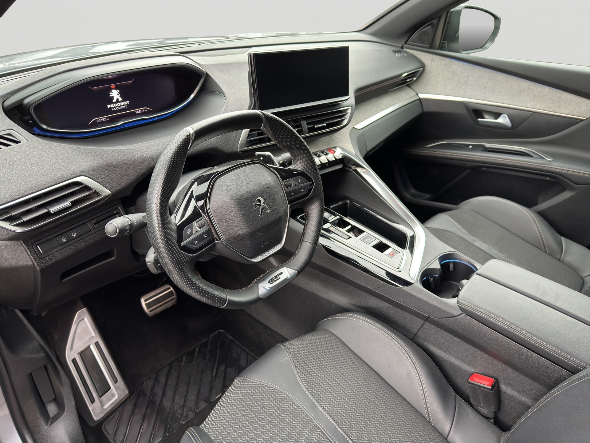 PEUGEOT 5008 1.2 Pure Tech 7Pl. GT EAT8-image-6