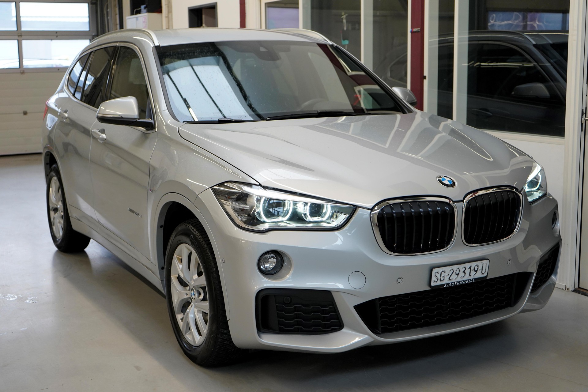 BMW X1 xDrive 25d M Sport Steptronic-image-8
