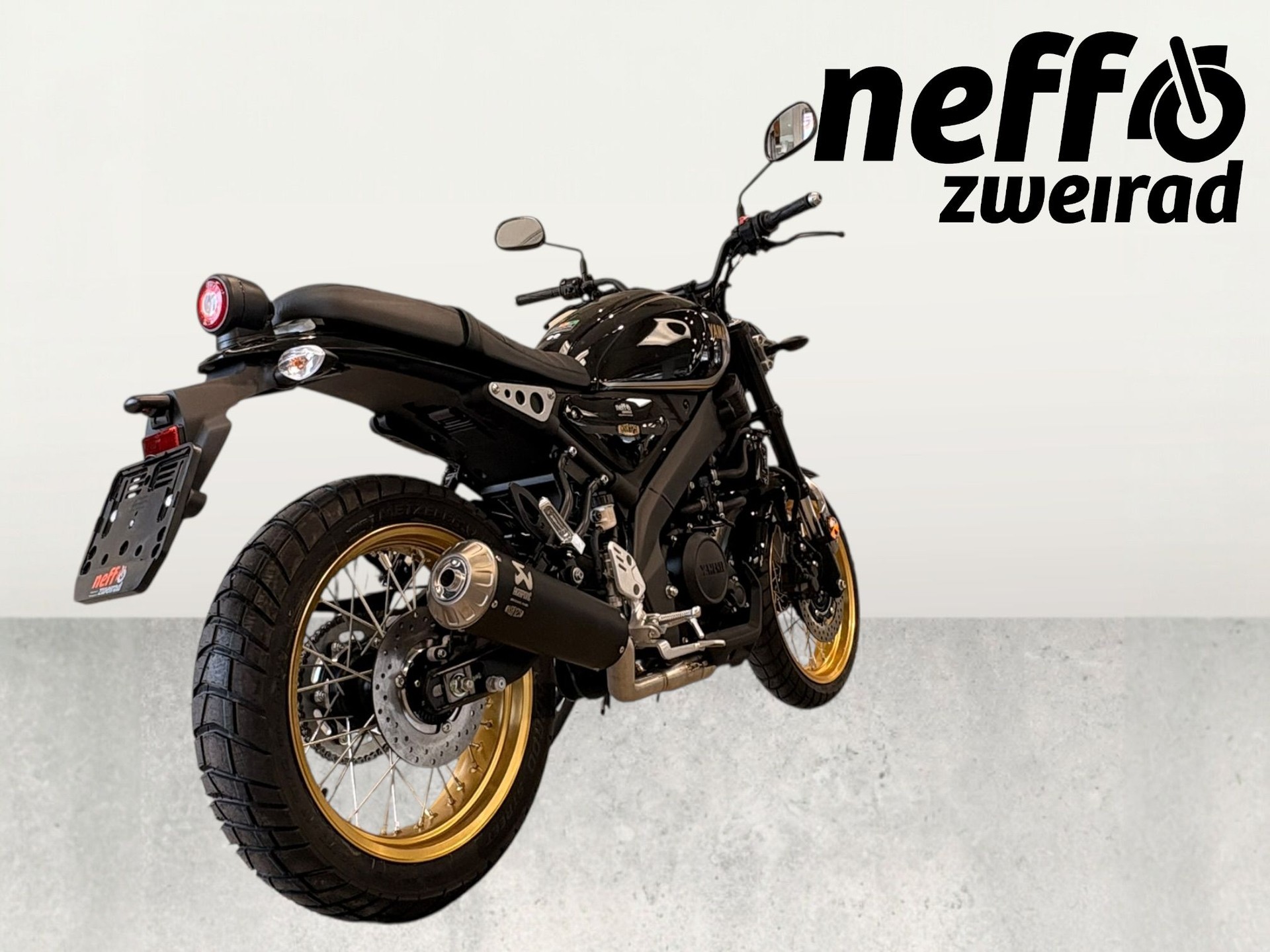 YAMAHA XSR 125 Legacy Akrapovic-image-5