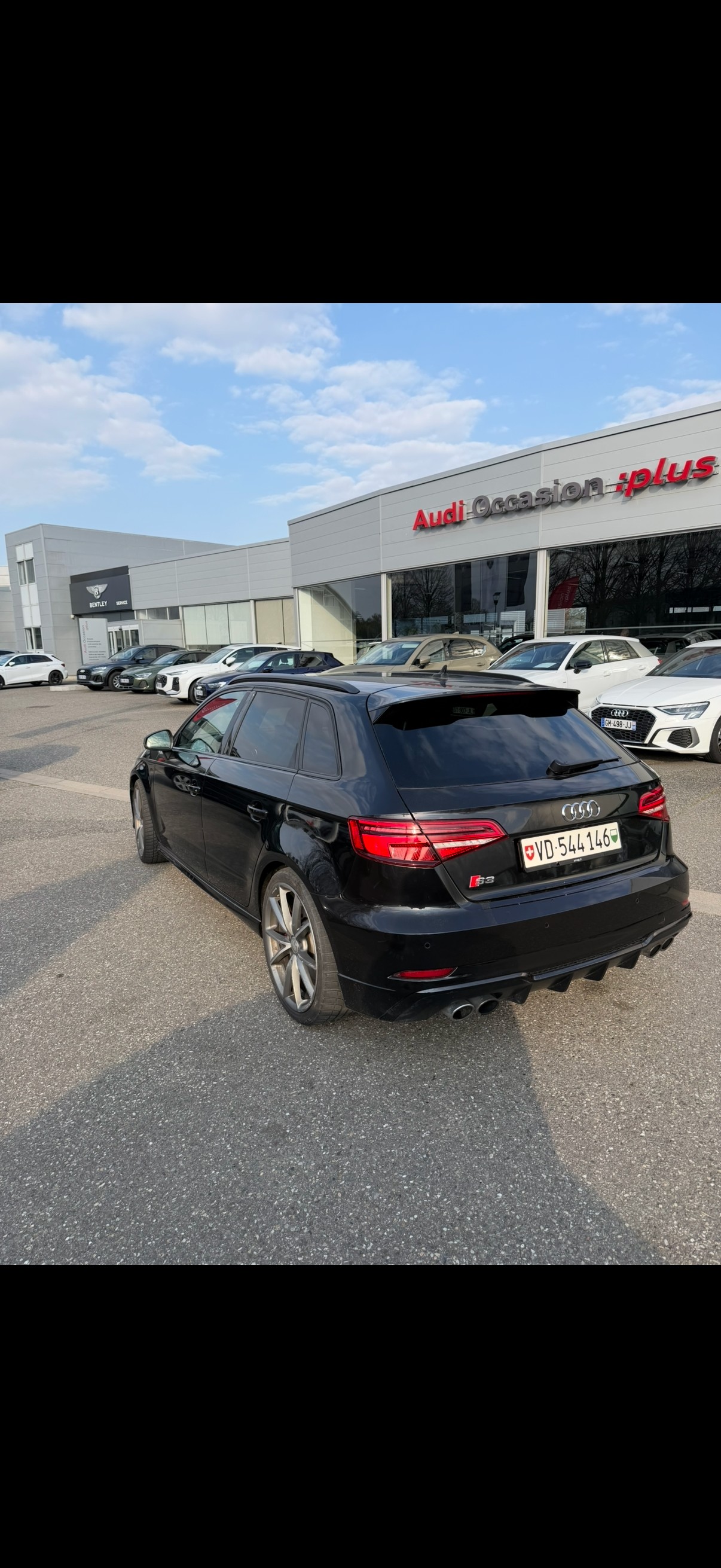 AUDI S3 Sportback 2.0 TFSI quattro S-tronic-image-2