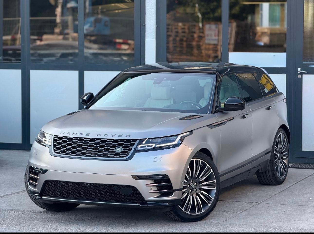 LAND ROVER Range Rover Velar R-Dynamic D 300 S Automatic