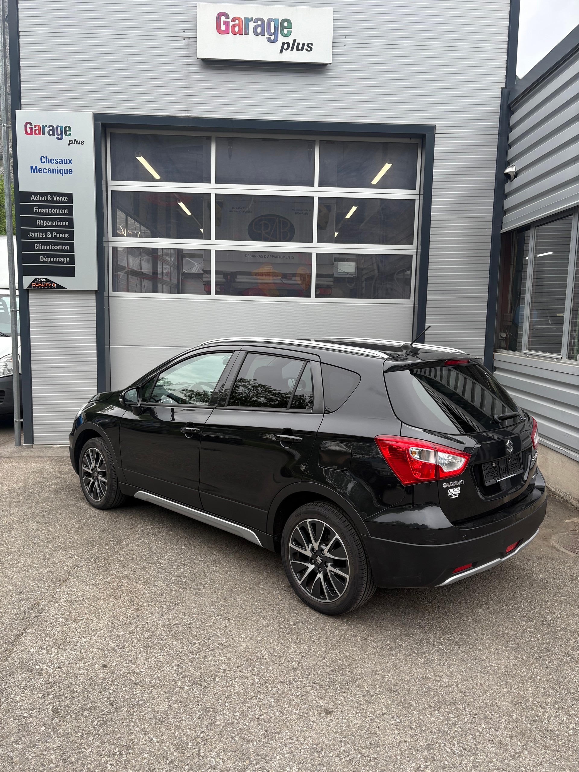 SUZUKI SX4 S-Cross 1.6 16V Compact Top 4WD-image-2