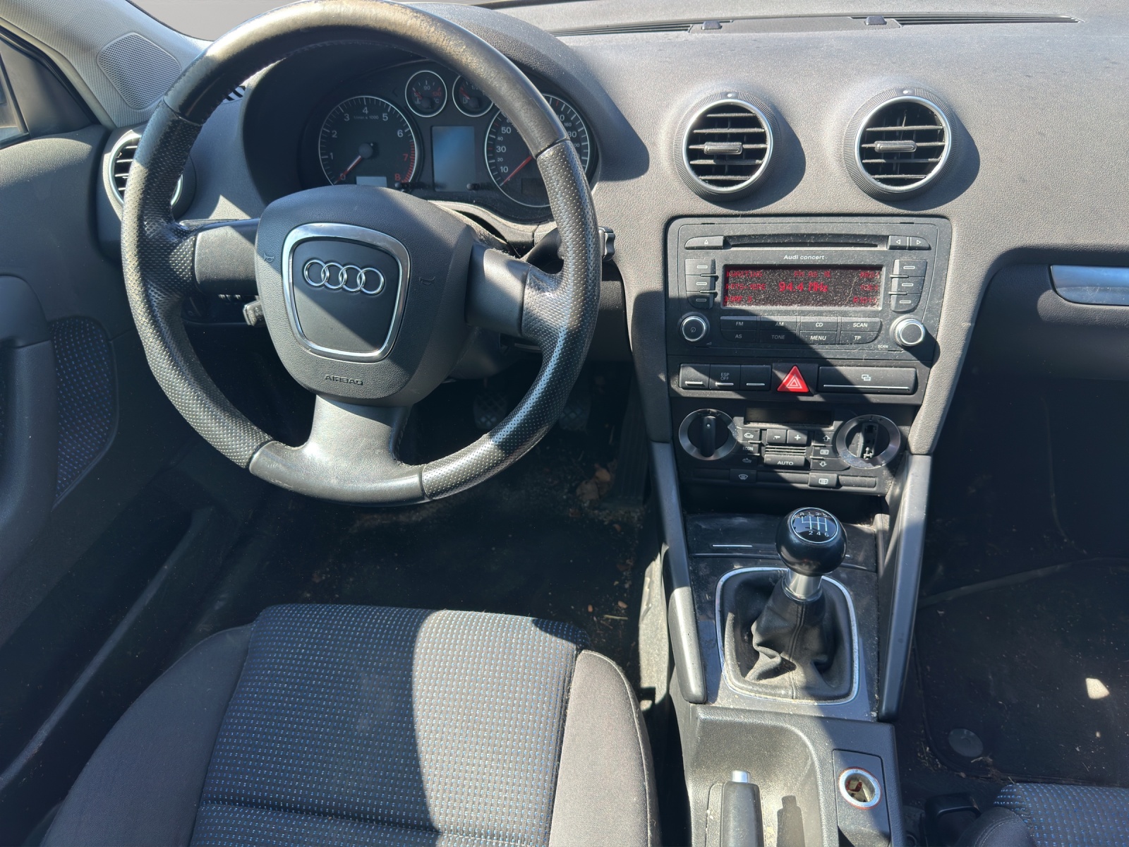 AUDI A3 Sportback 1.8 Turbo FSI Attraction-image-10