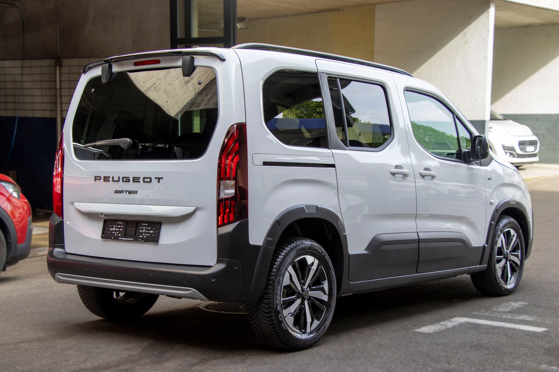 PEUGEOT Rifter 1.5 BlueHDi GT EAT8-image-3