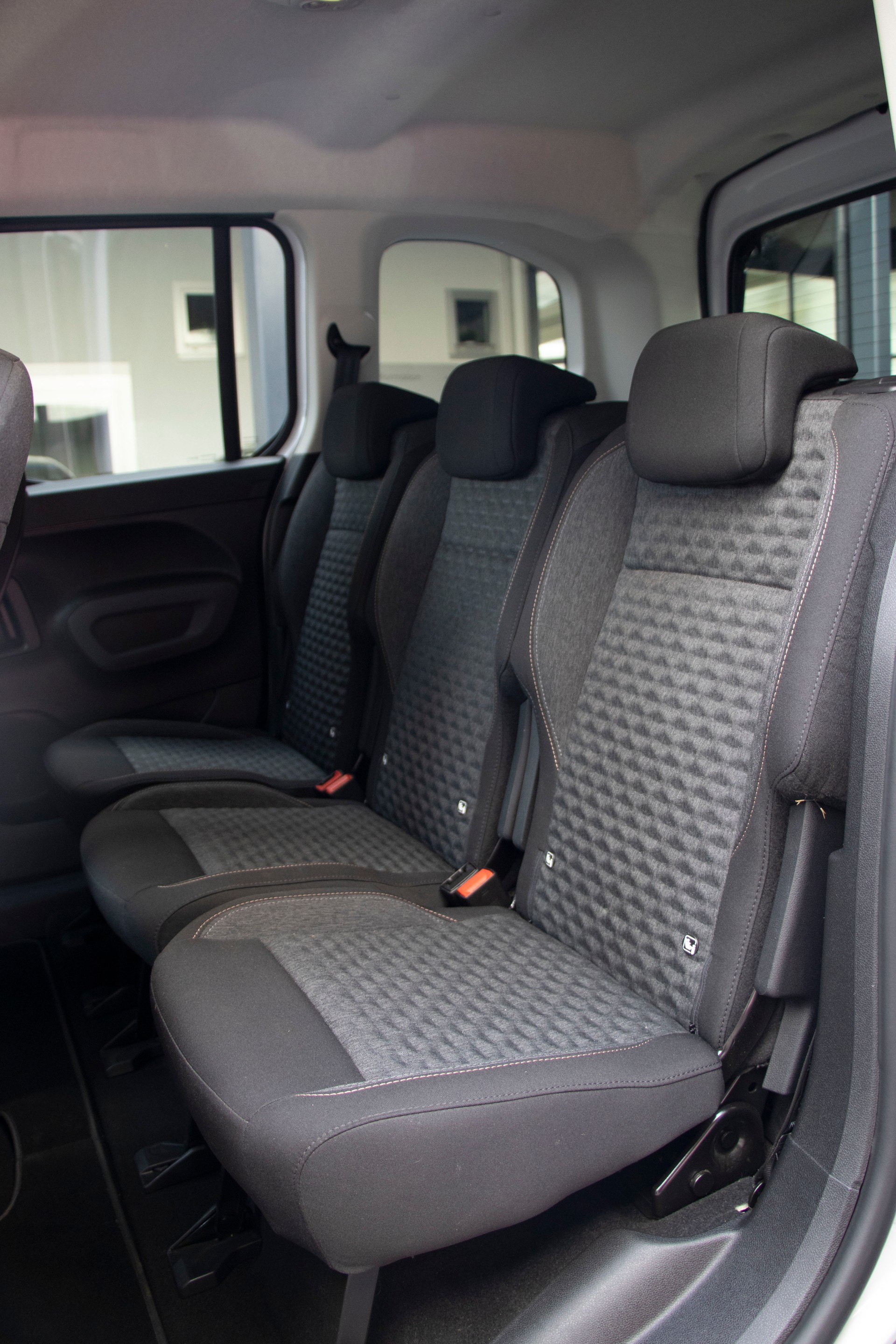 PEUGEOT Rifter 1.5 BlueHDi GT EAT8-image-8